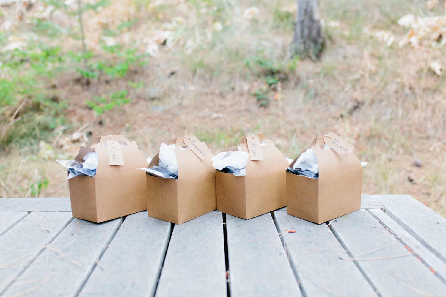 Grey and White Wedding in the Mountains of Leavenworth, Washington | Sleeping Lady | Classic and Timeless Wedding | VSCO | Groomsmen Getting Ready Details.jpg-0021.jpg