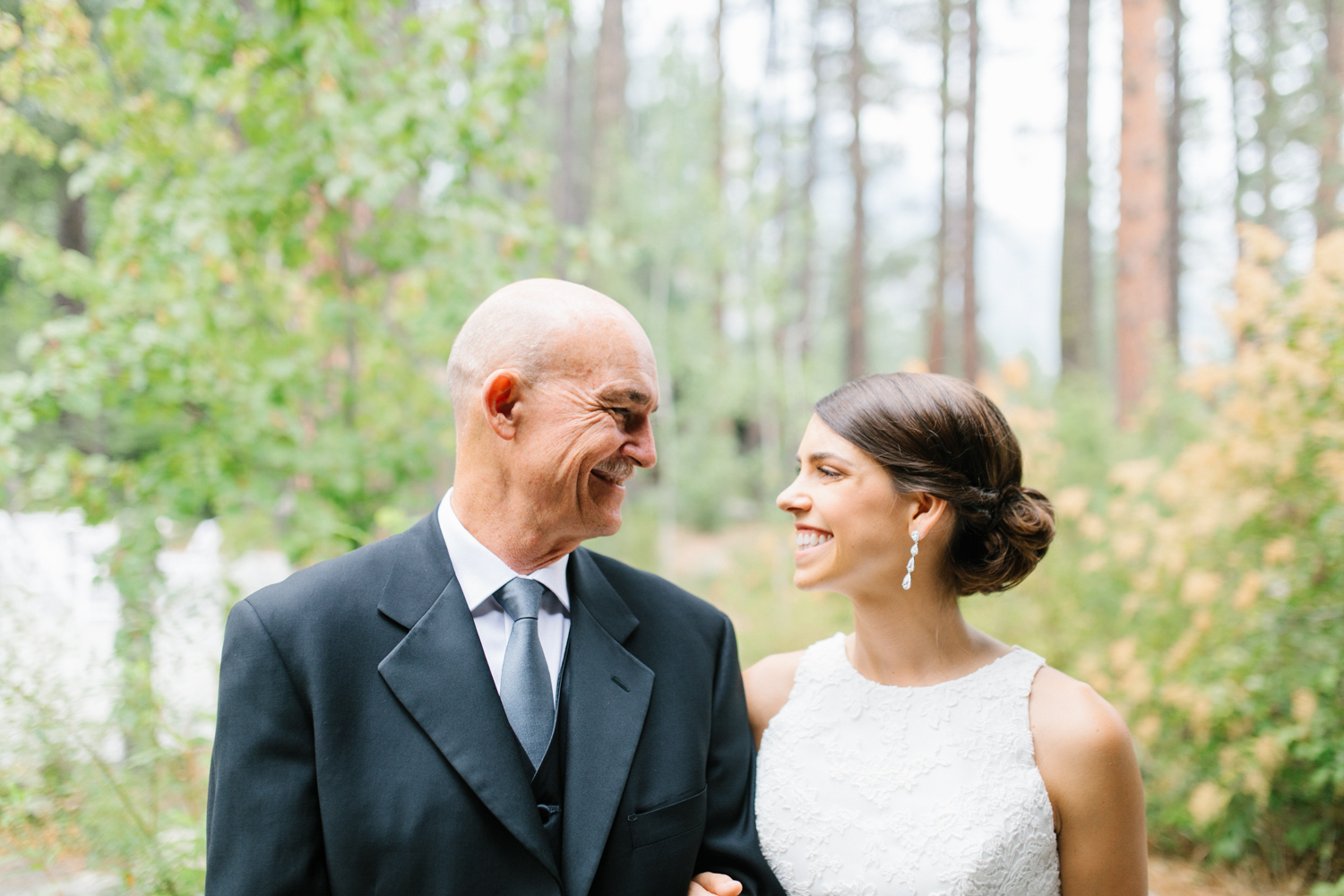 Grey and White Wedding in the Mountains of Leavenworth, Washington | Sleeping Lady | Classic and Timeless Wedding | VSCO | Father Daughter First Look Wedding DAy.jpg-1980.jpg