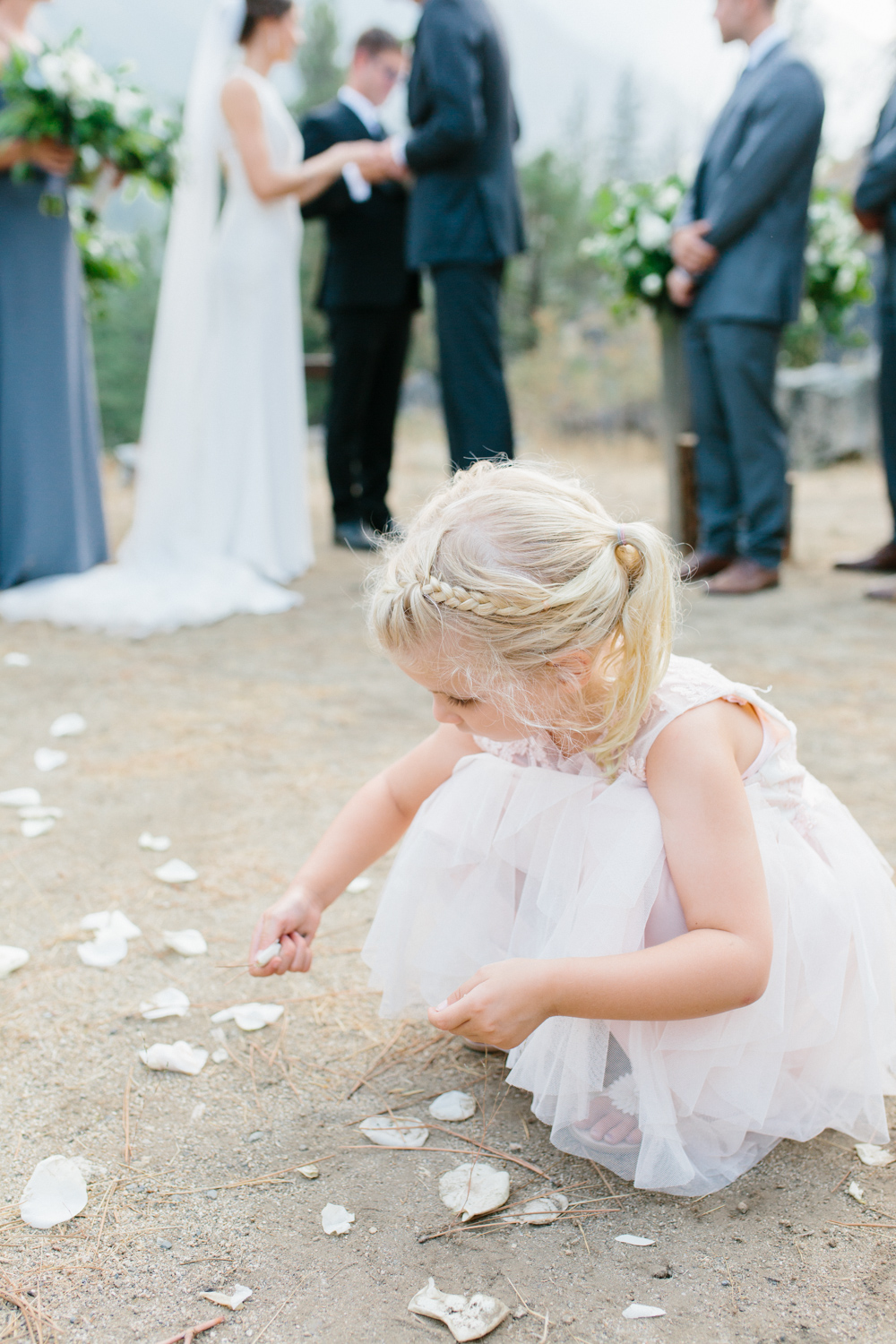 Grey and White Wedding in the Mountains of Leavenworth, Washington | Sleeping Lady | Classic and Timeless Wedding | VSCO | Leavenworth Wedding Ceremony at Sleeping Lady.jpg-1133.jpg