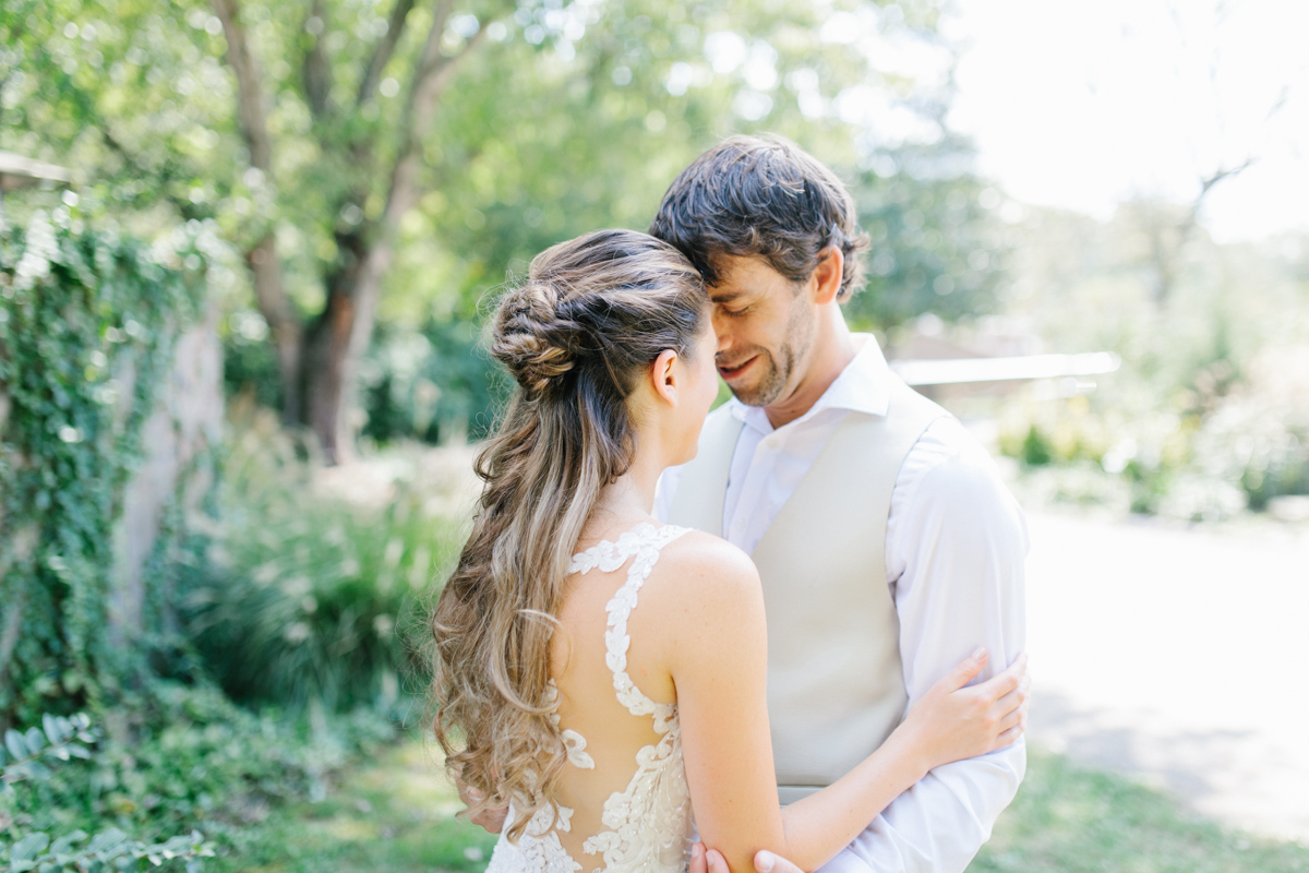 Southern Wedding | Bride and Groom First Look |Tennessee River Place Wedding Chattanooga TN | Emma Rose Company | Wedding in the South | VSCO | Southern Bride-3.jpg