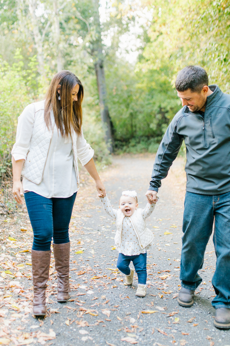 A Beautiful Fall Family Photo Session | What to Wear to Fall Photos | Leavenworth Washington Family Photographer | Emma Rose Company | Gorgeous Sunset Fall Family Portrait Session | Enchantment Park Leavenworth, Washington-2.jpg