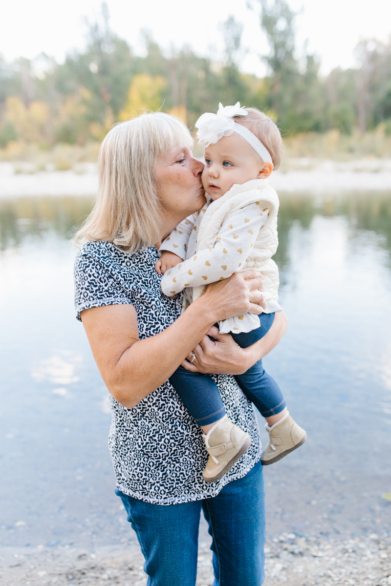 A Beautiful Fall Family Photo Session | What to Wear to Fall Photos | Leavenworth Washington Family Photographer | Emma Rose Company | Gorgeous Sunset Fall Family Portrait Session | Enchantment Park Leavenworth, Washington-22.jpg