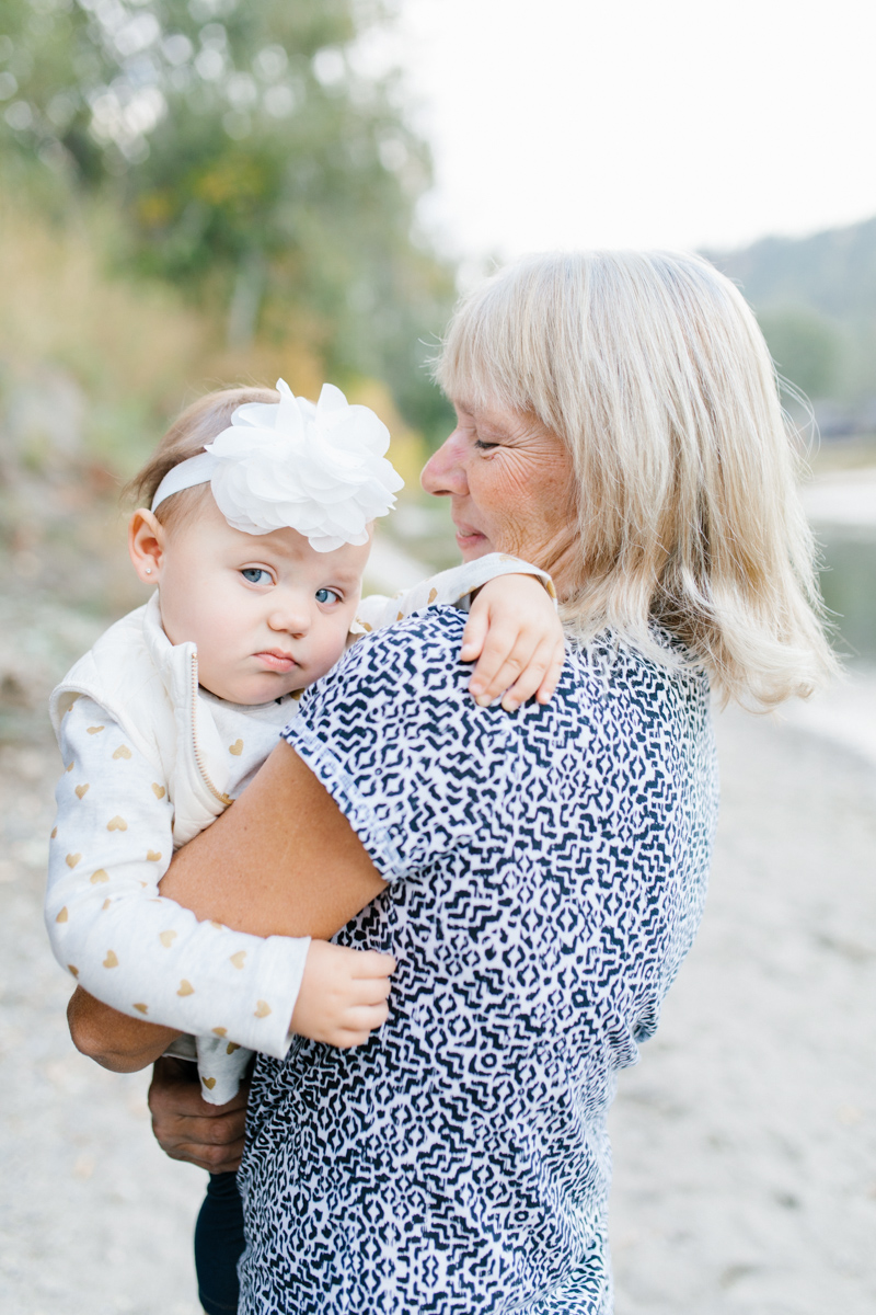 A Beautiful Fall Family Photo Session | What to Wear to Fall Photos | Leavenworth Washington Family Photographer | Emma Rose Company | Gorgeous Sunset Fall Family Portrait Session | Enchantment Park Leavenworth, Washington-24.jpg