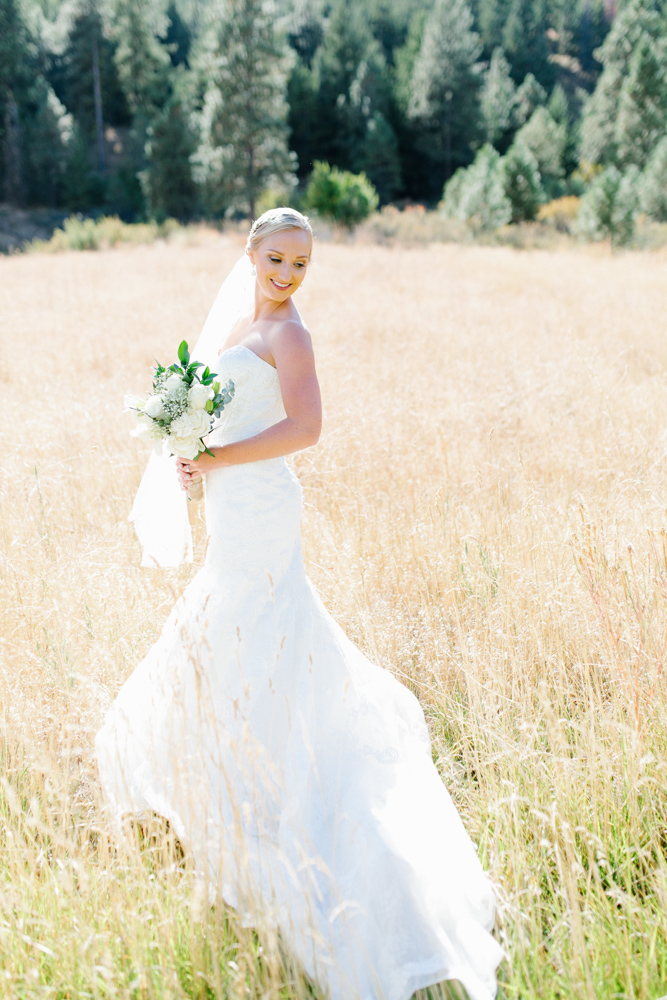 Hampton Hideaway | Wenatchee, Washington | A Fall Blush Wedding | VSCO | Emma Rose Company | Seattle Wedding Photographer Light and Airy | PNW Wedding-7.jpg