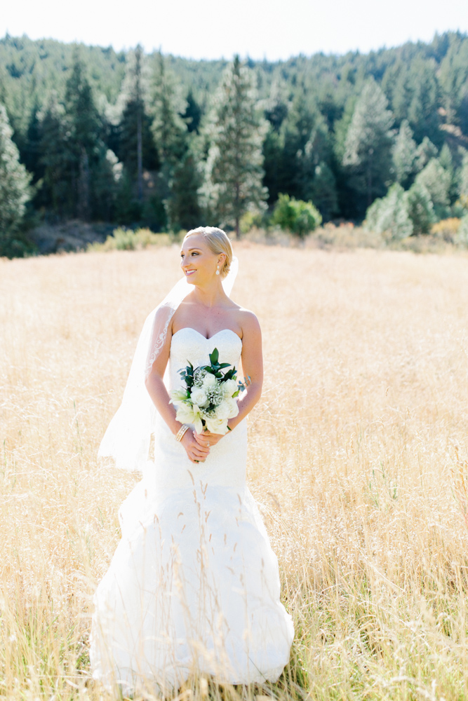 Hampton Hideaway | Wenatchee, Washington | A Fall Blush Wedding | VSCO | Emma Rose Company | Seattle Wedding Photographer Light and Airy | PNW Wedding-8.jpg