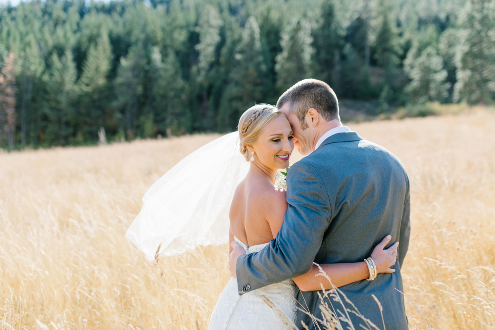 Hampton Hideaway | Wenatchee, Washington | A Fall Blush Wedding | VSCO | Emma Rose Company | Seattle Wedding Photographer Light and Airy | PNW Wedding-12.jpg