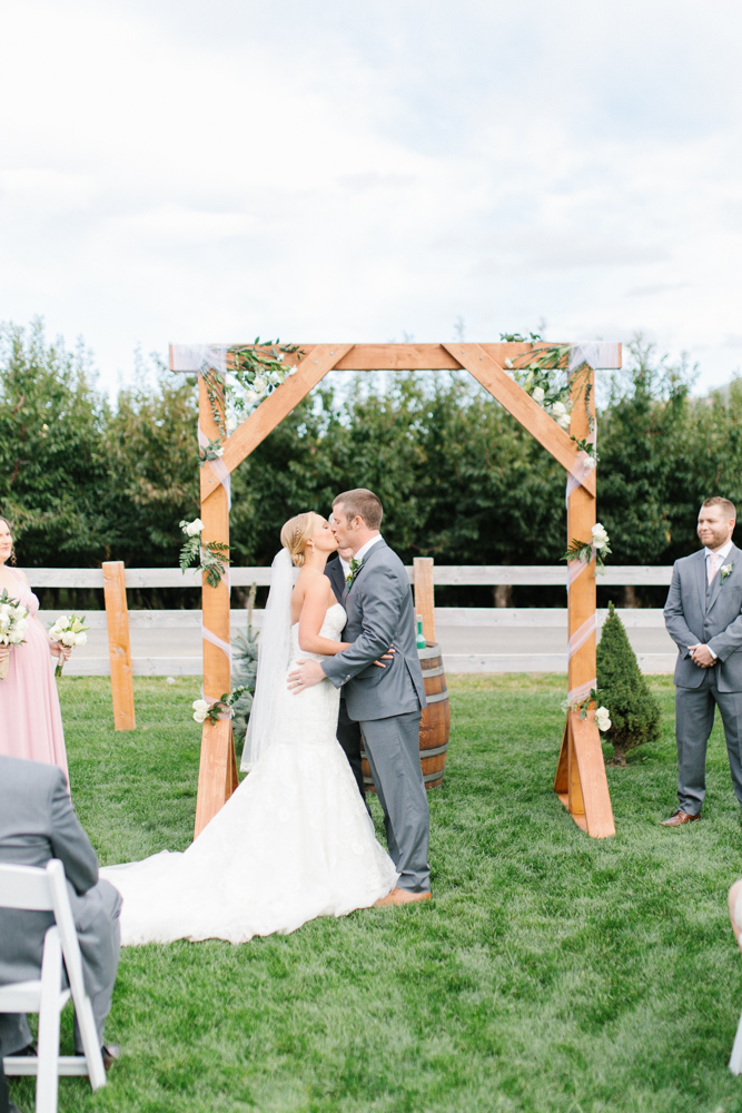 Hampton Hideaway | Wenatchee, Washington | A Fall Blush Wedding | VSCO | Emma Rose Company | Seattle Wedding Photographer Light and Airy | PNW Wedding-40.jpg