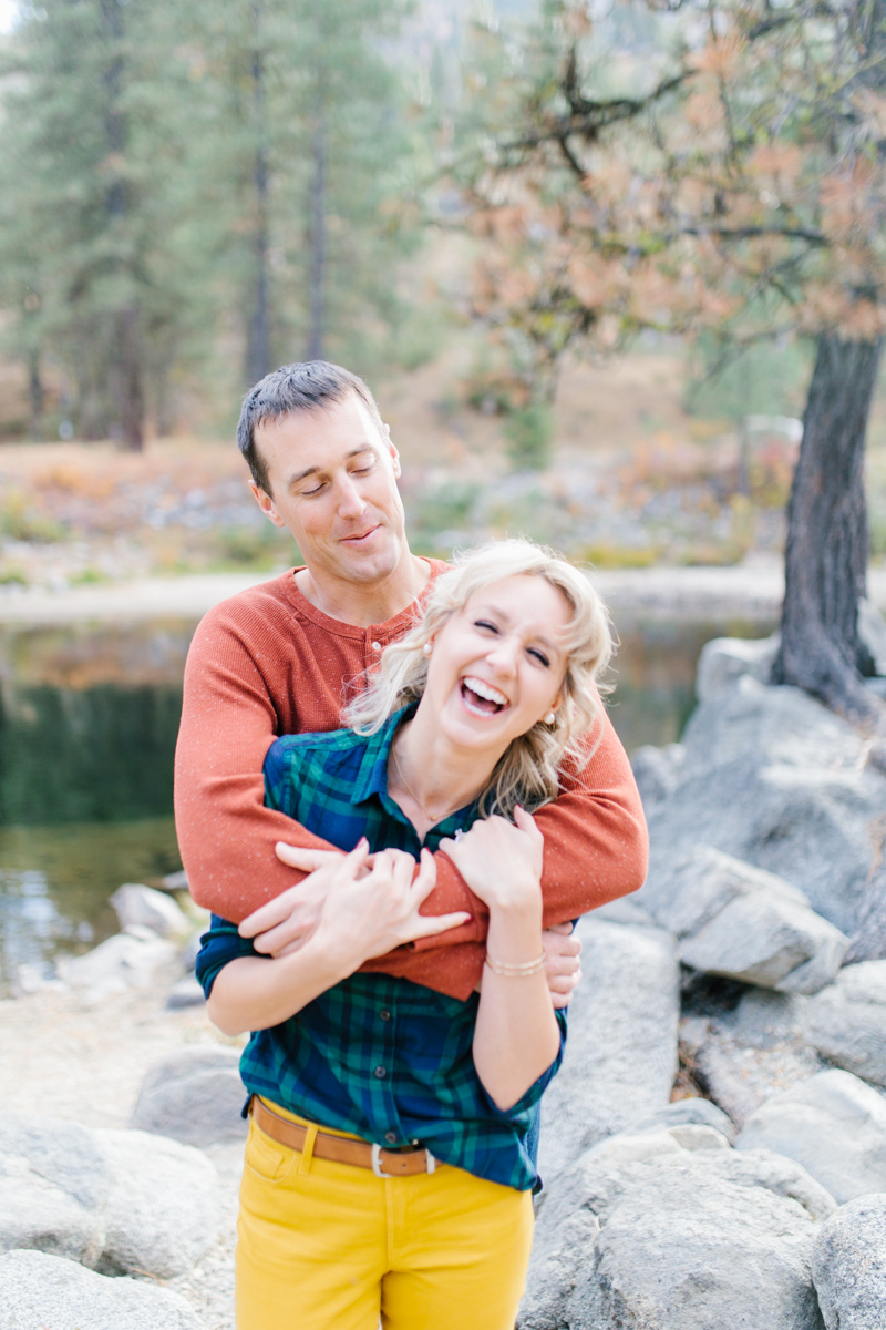 Romantic and Colorful Fall Engagement Session | Sleeping Lady Mountain Resort Leavenworth Wedding | Fall Session | What To Wear To Engagement Session | VSCO | Mountain Pictures