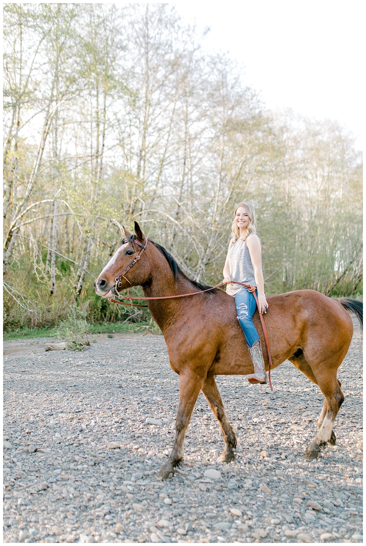 Sunset Senior Session with Horse | Senior Session Inspiration Session | Horse Photo Session | Pacific Northwest Light and Airy Wedding and Portrait Photographer | Emma Rose Company | Kindred Presets Horse.jpg