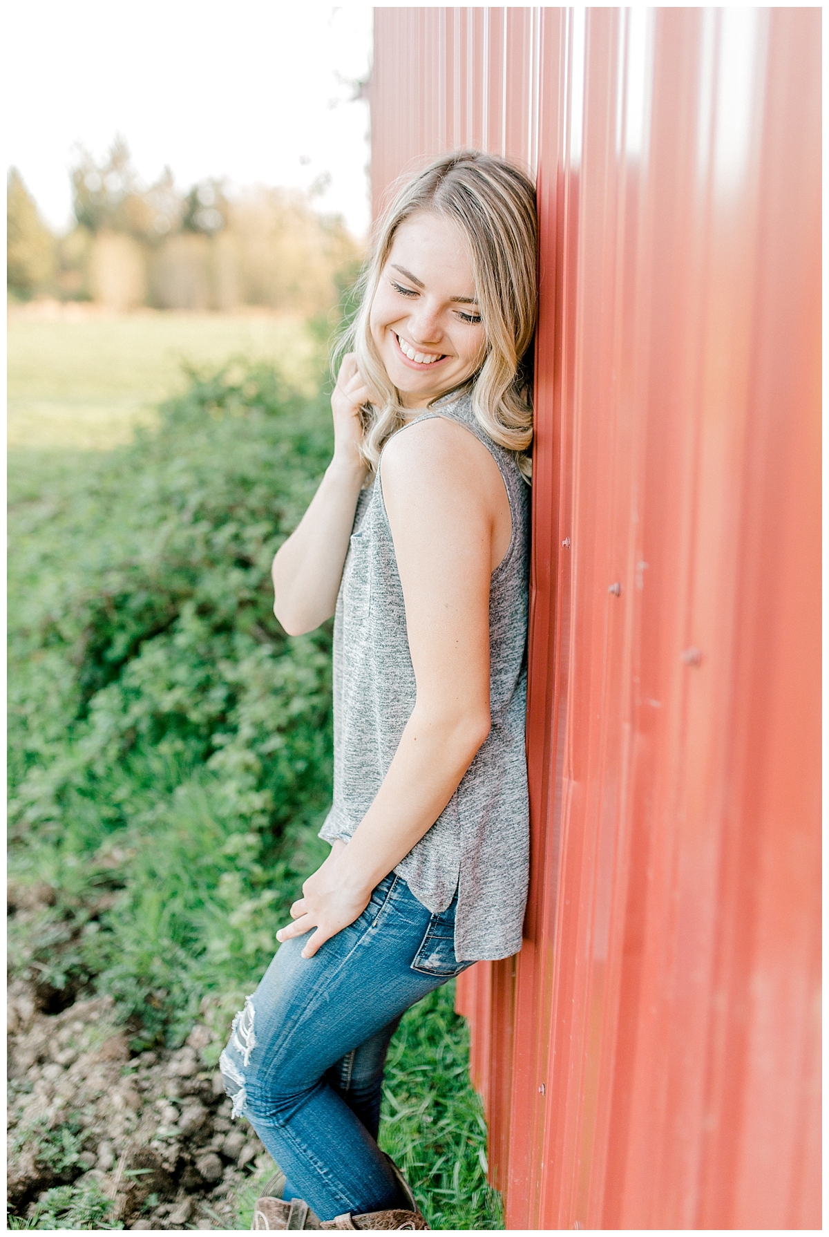 Sunset Senior Session with Horse | Senior Session Inspiration Session | Horse Photo Session | Pacific Northwest Light and Airy Wedding and Portrait Photographer | Emma Rose Company | Kindred Presets Senior.jpg