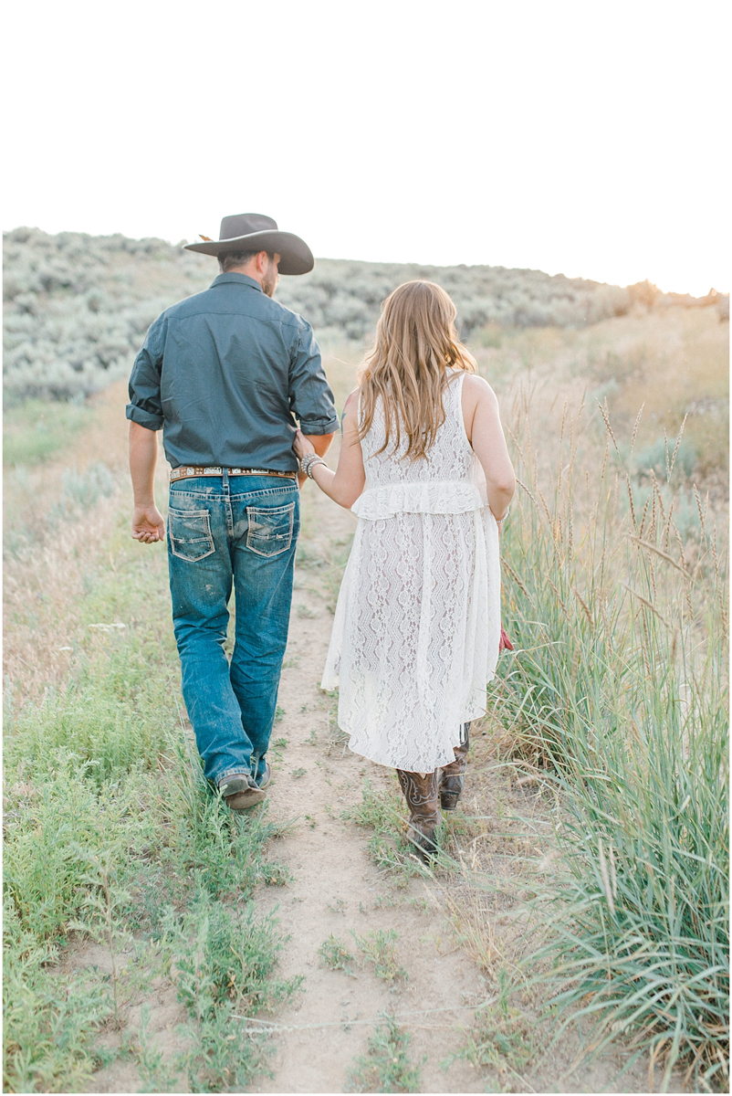 The most perfect family session in the wheat fields of Waterville Washington | Emma Rose Company Family and Portrait Photographer | Wenatchee and Seattle Photographer Light and Airy | What to Wear to Family Pictures | Kindred Presets-89.jpg