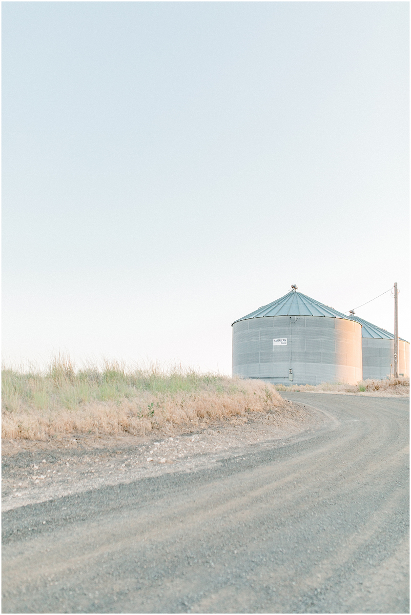 The most perfect family session in the wheat fields of Waterville Washington | Emma Rose Company Family and Portrait Photographer | Wenatchee and Seattle Photographer Light and Airy | What to Wear to Family Pictures | Kindred Presets-110.jpg