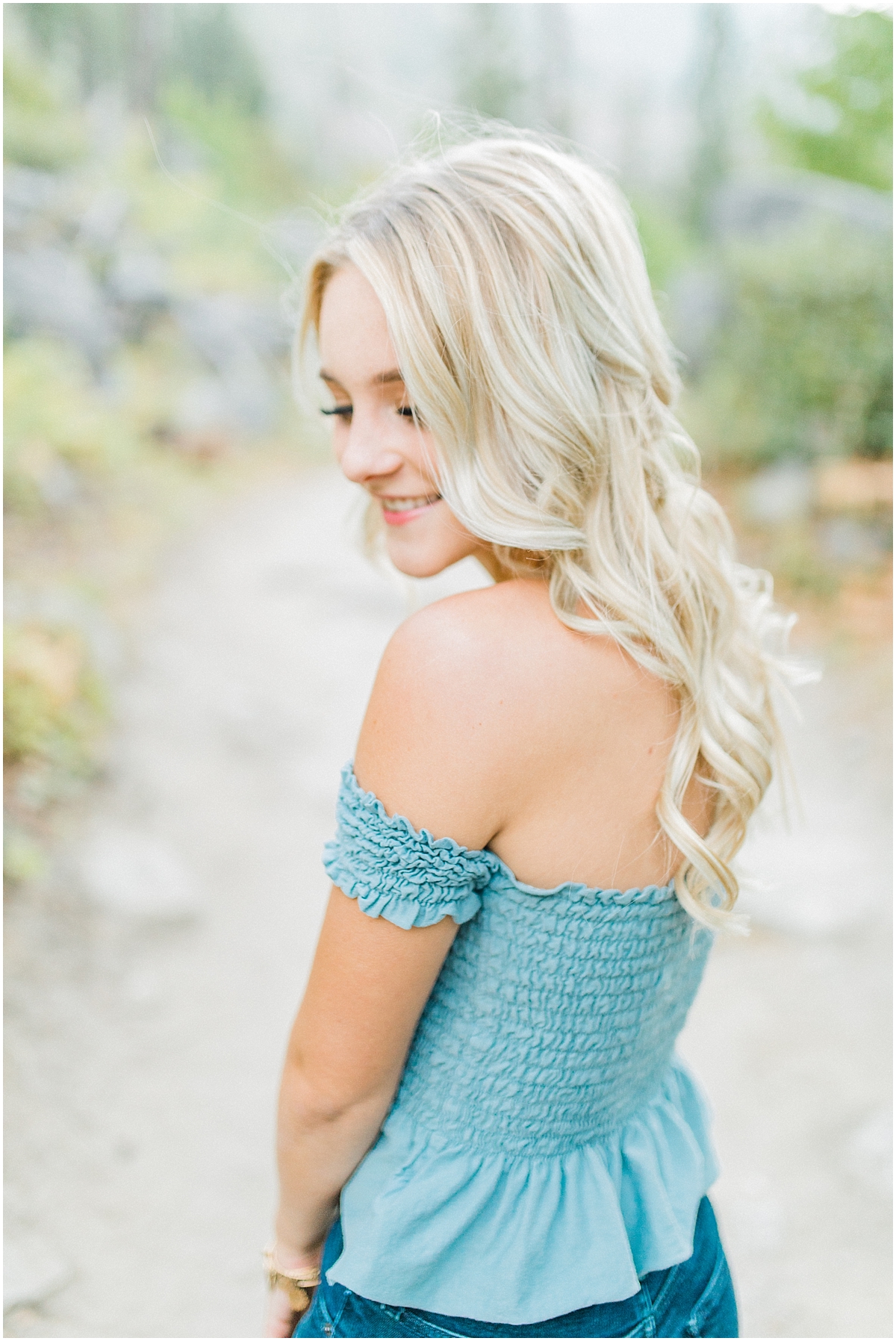 Emma Rose Company | Pacific Northwest Senior Portrait Photographer | Light and Airy Styled Senior Portraits | What to Wear to Senior Pictures | Kindred Presets | Seattle, Wenatchee and Portland Wedding and Portrait Photographer | Emma Rose32.jpg