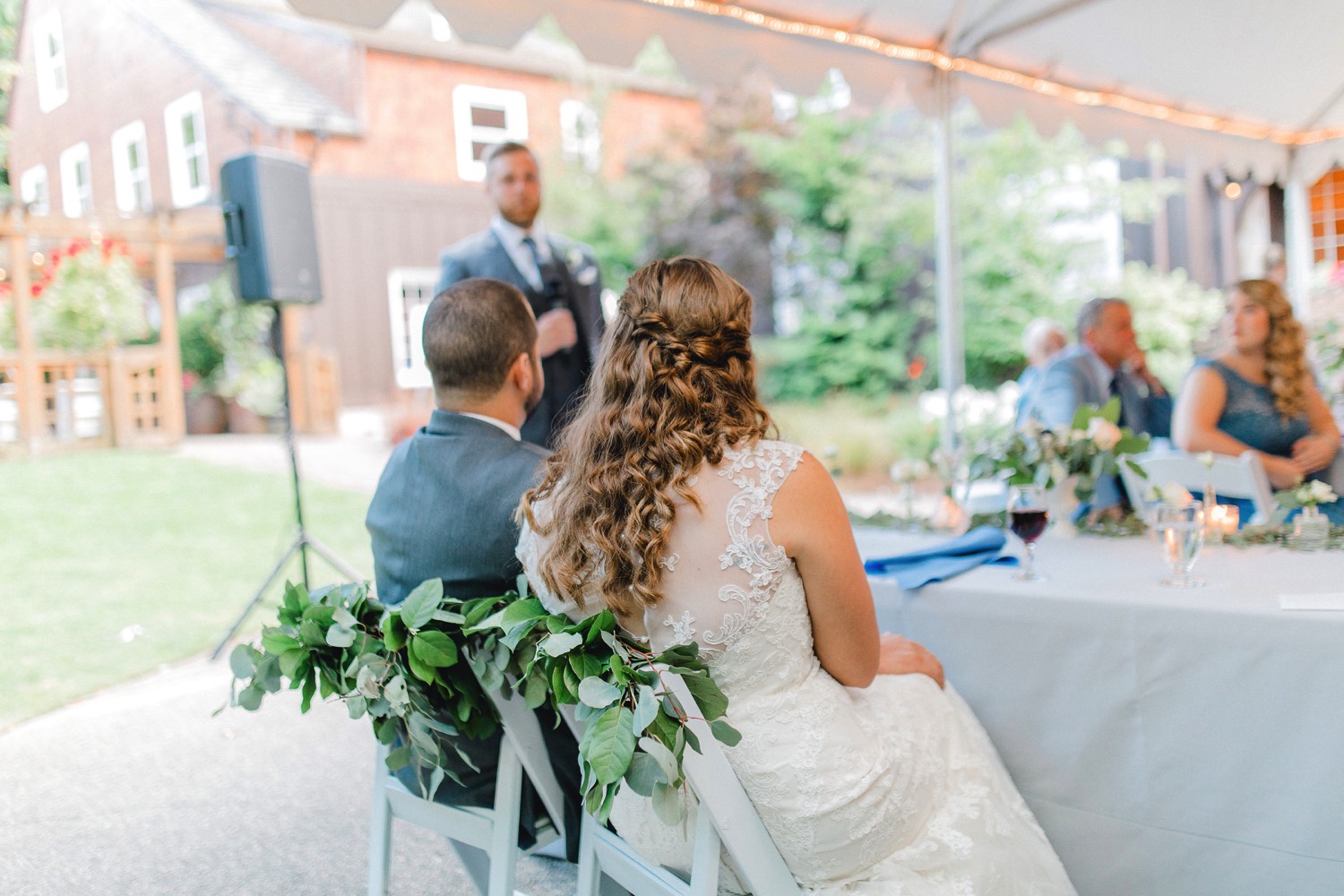 0000000000063_emmarosecompany_katiematt-4389_Photographer_PNW_House_Robinswood_Emma_Light_Company_Airy_Rose_and_Wedding_Seattle.jpg