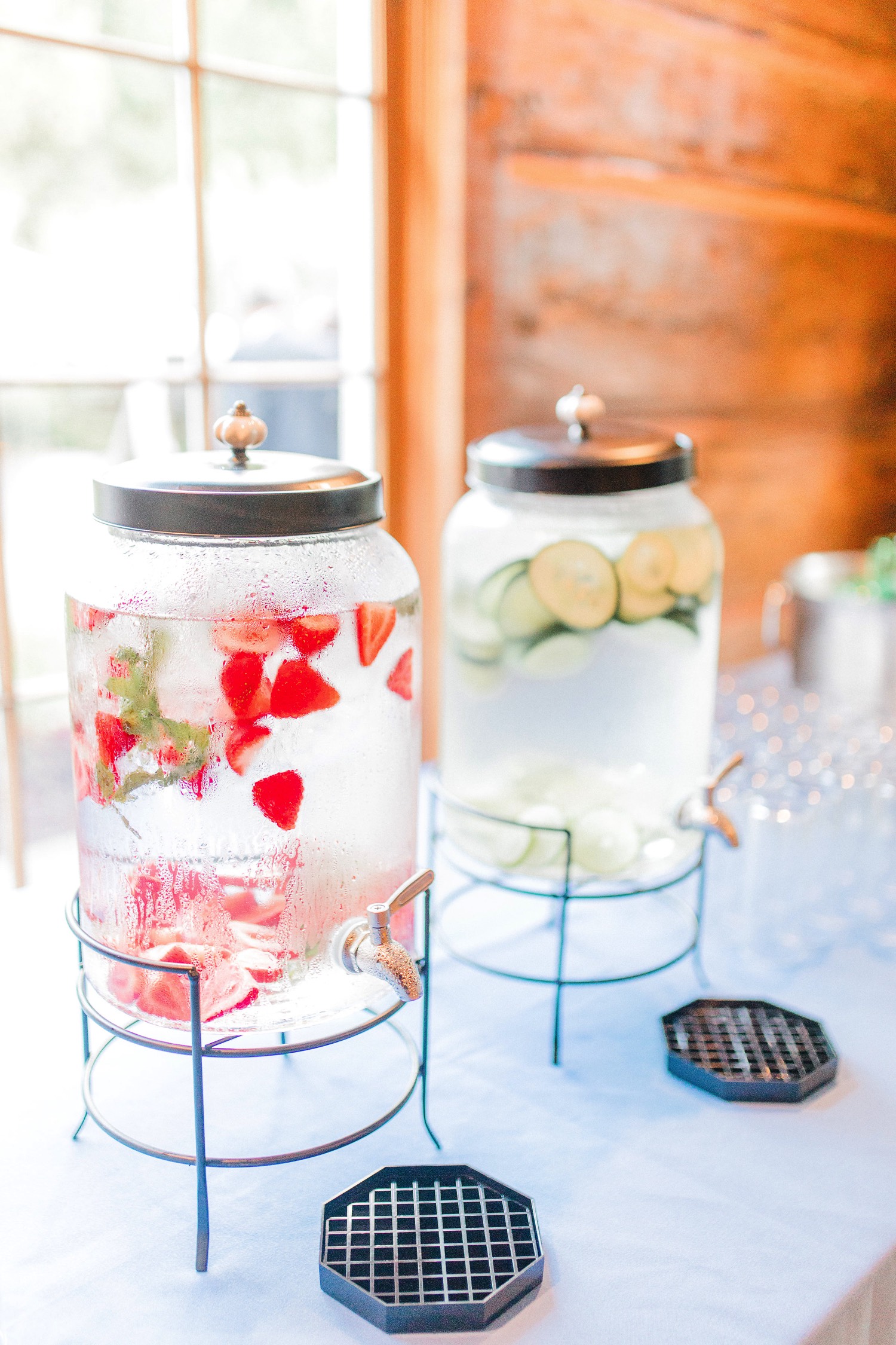 0000000000066_emmarosecompany_katiematt-4137_Photographer_PNW_House_Robinswood_Emma_Light_Company_Airy_Rose_and_Wedding_Seattle.jpg