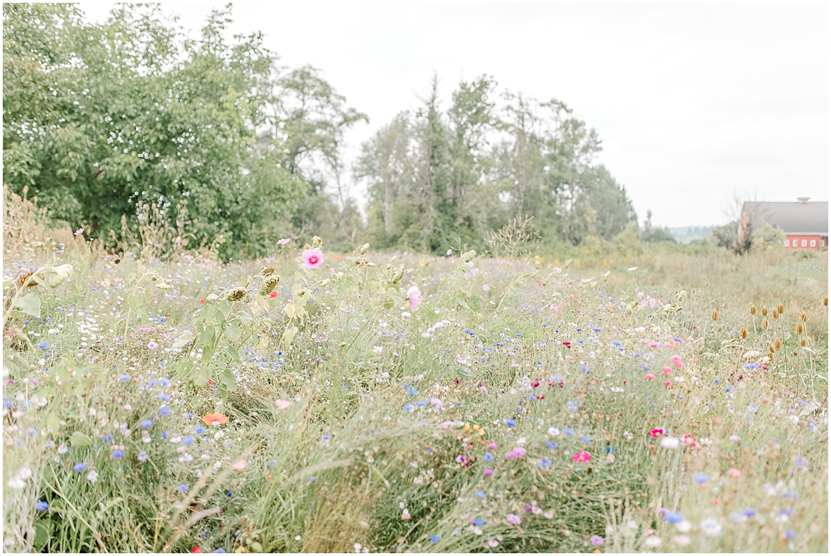 Sunflower themed wedding with purple accents, Emma Rose Company Seattle Wedding Photographer, Light and Airy photographer Kindred Presets Wedding Details PNW_0088.jpg