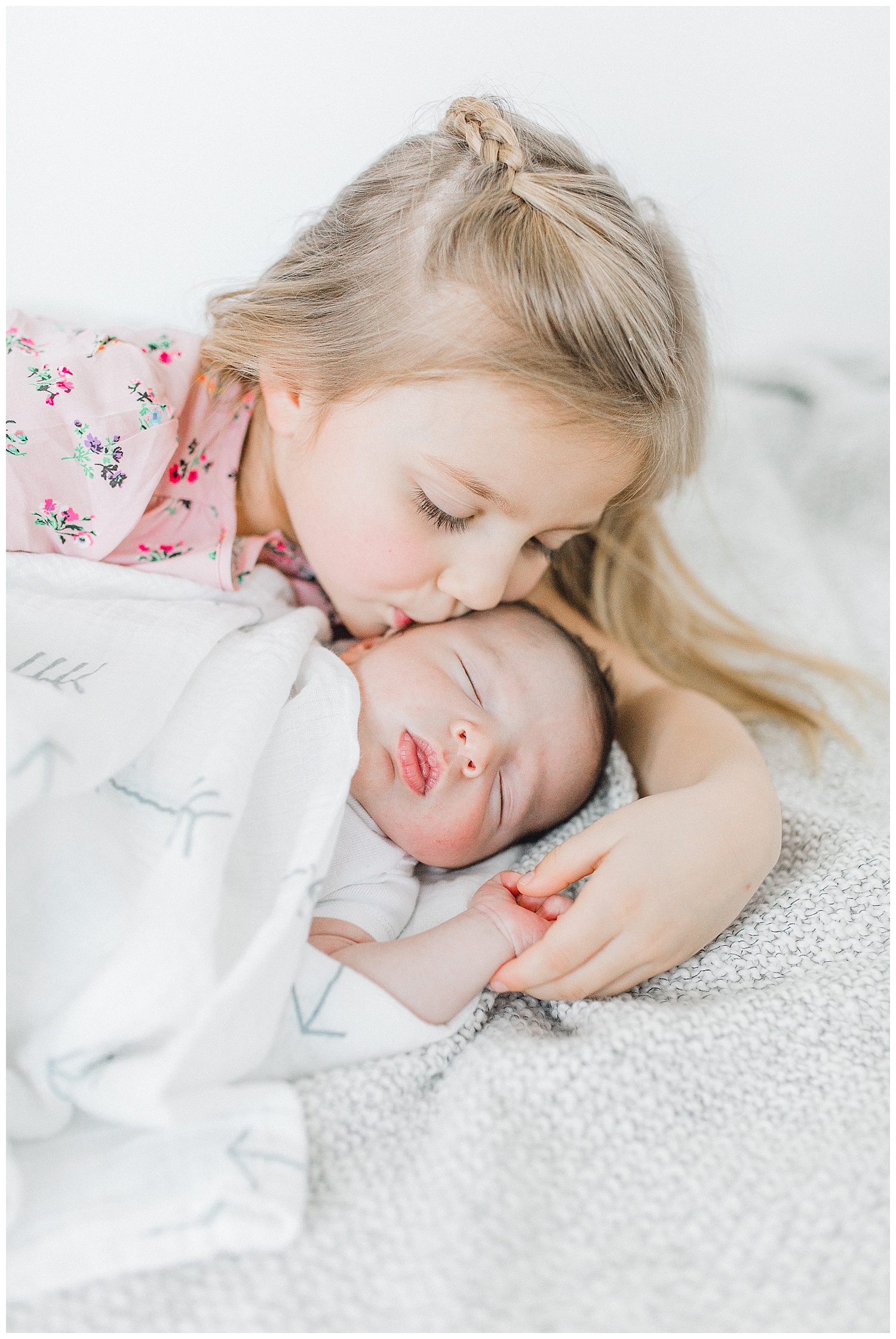 Newborn Lifestyle In-Studio Photo Session Light and Airy Kindred Presets Emma Rose Company Seattle Portland Wedding and Portrait Photographer.jpg