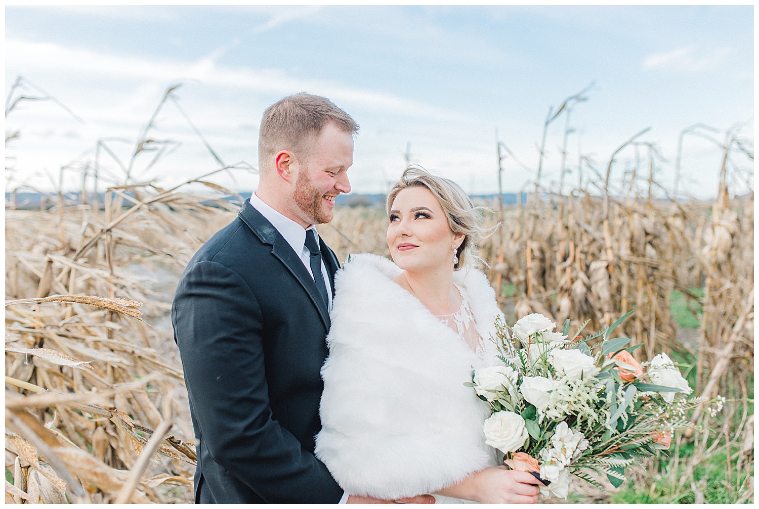 ERC-7506_A beautiful winter wedding in Snohomish, Washington at Thomas Family Farm was simply perfect.  This rustic and modern styled wedding was dripping with romance and photographed by Emma Rose Company, a pacific northwest wedding photographer..jpg