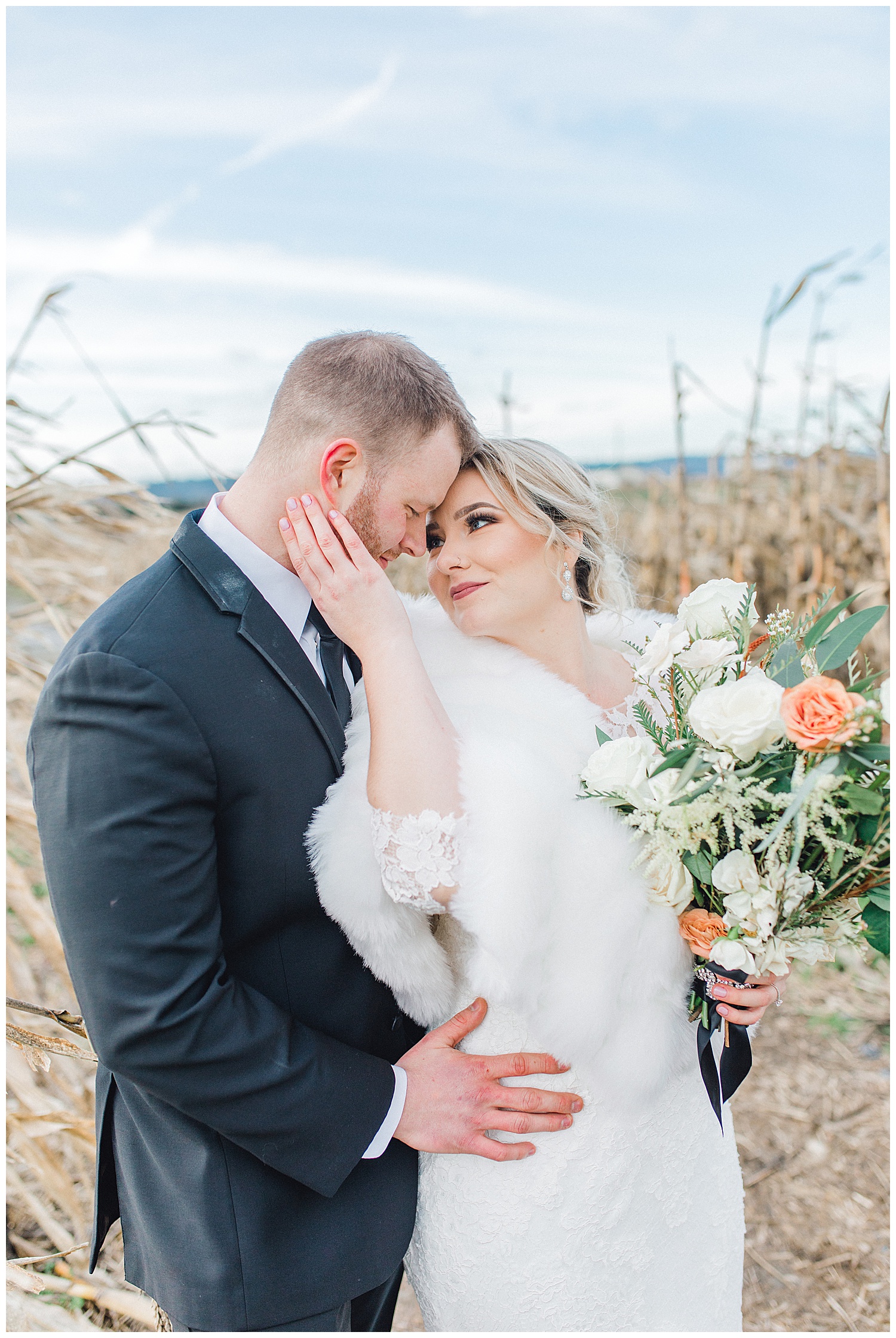 ERC-7514_A beautiful winter wedding in Snohomish, Washington at Thomas Family Farm was simply perfect.  This rustic and modern styled wedding was dripping with romance and photographed by Emma Rose Company, a pacific northwest wedding photographer..jpg