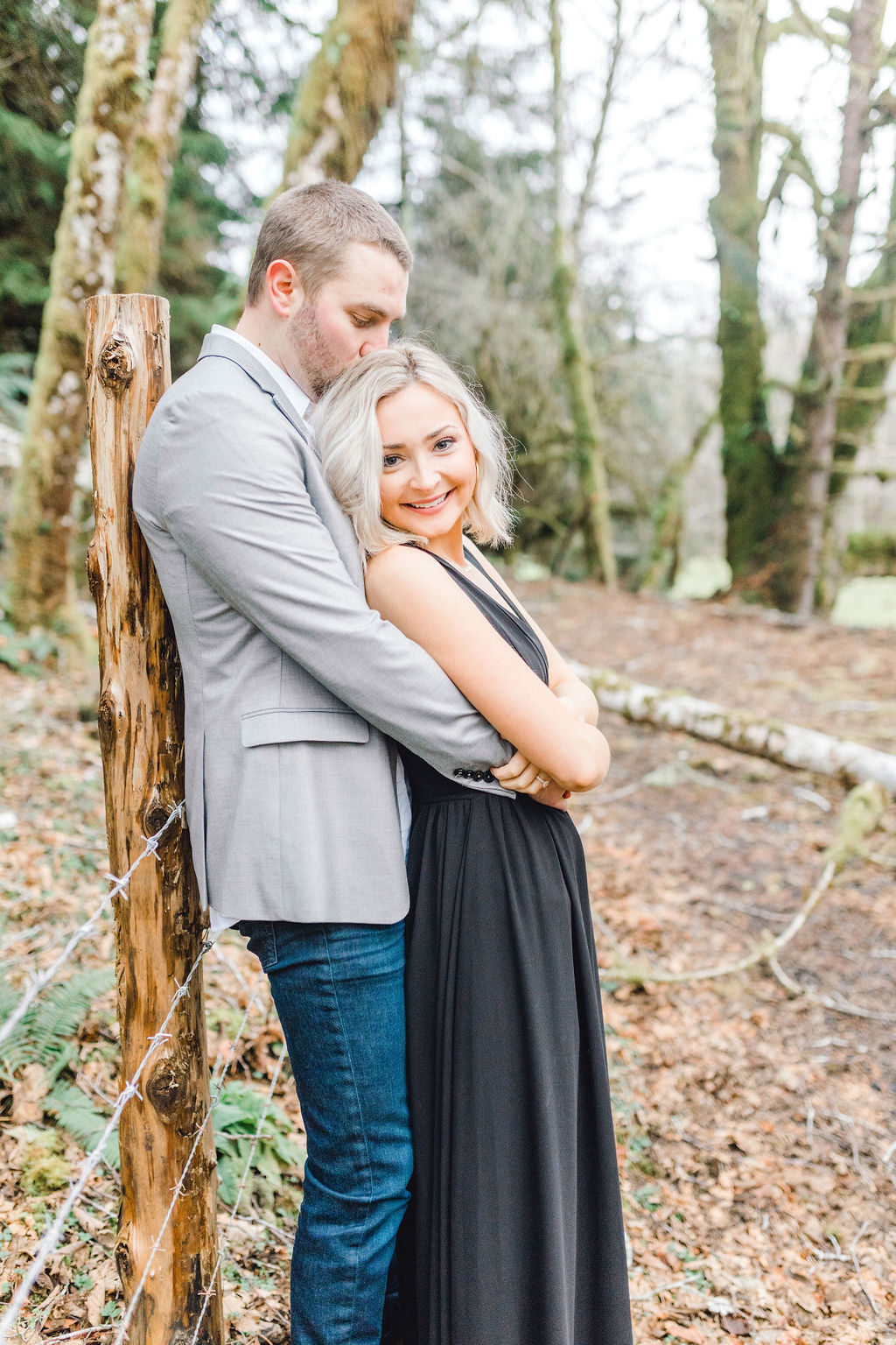 Kalle and Sterling's engagement session in the PNW on Rose Ranch with me here at Emma Rose Company was gorgeous and if you're looking for engagement session inspiration, look no further!