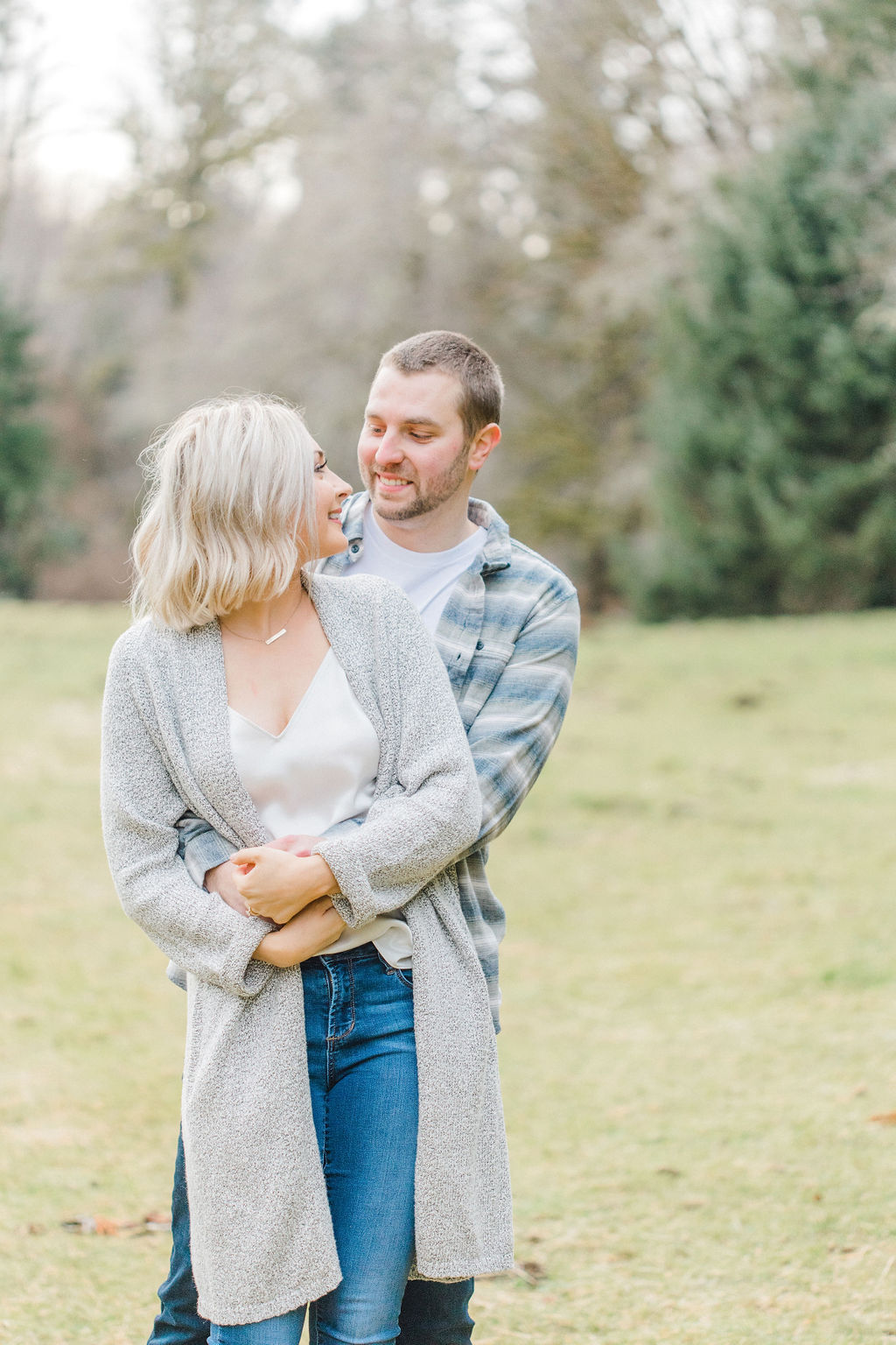 Kalle and Sterling's engagement session in the PNW on Rose Ranch with me here at Emma Rose Company was gorgeous and if you're looking for engagement session inspiration, look no further!