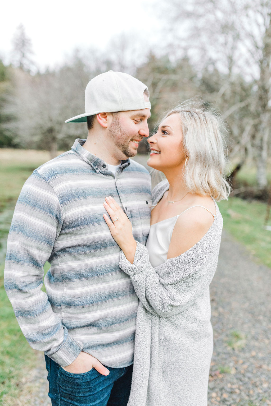 Kalle and Sterling's engagement session in the PNW on Rose Ranch with me here at Emma Rose Company was gorgeous and if you're looking for engagement session inspiration, look no further!