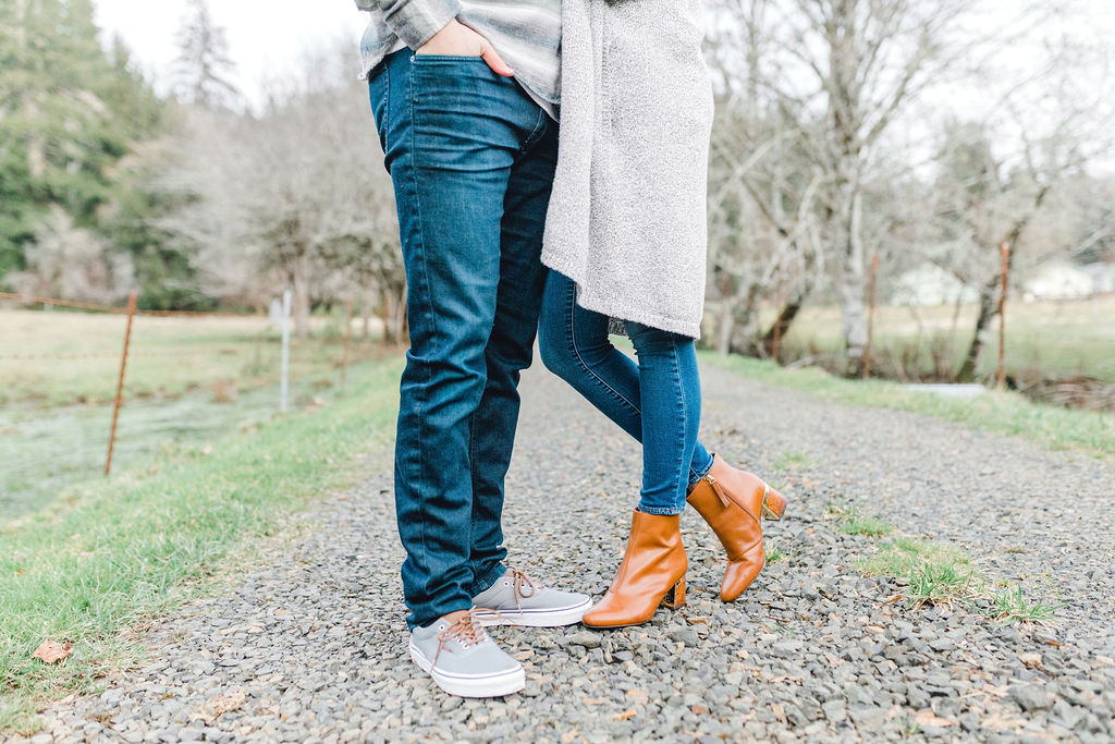 Kalle and Sterling's engagement session in the PNW on Rose Ranch with me here at Emma Rose Company was gorgeous and if you're looking for engagement session inspiration, look no further!