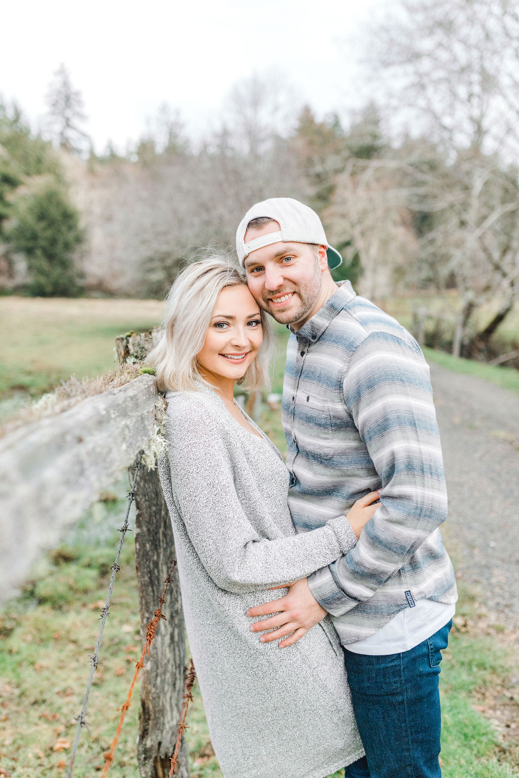 Kalle and Sterling's engagement session in the PNW on Rose Ranch with me here at Emma Rose Company was gorgeous and if you're looking for engagement session inspiration, look no further!