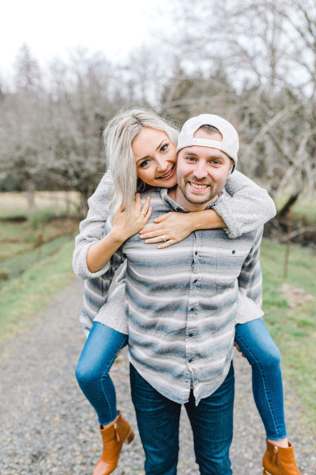 Kalle and Sterling's engagement session in the PNW on Rose Ranch with me here at Emma Rose Company was gorgeous and if you're looking for engagement session inspiration, look no further!