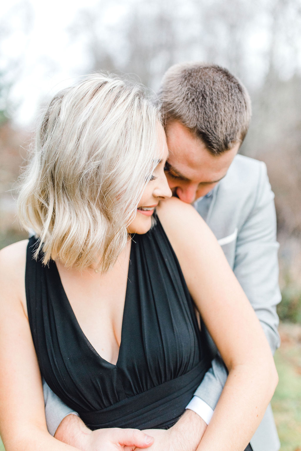 Kalle and Sterling's engagement session in the PNW on Rose Ranch with me here at Emma Rose Company was gorgeous and if you're looking for engagement session inspiration, look no further!