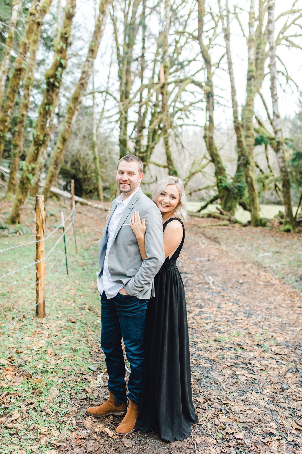 Kalle and Sterling's engagement session in the PNW on Rose Ranch with me here at Emma Rose Company was gorgeous and if you're looking for engagement session inspiration, look no further!