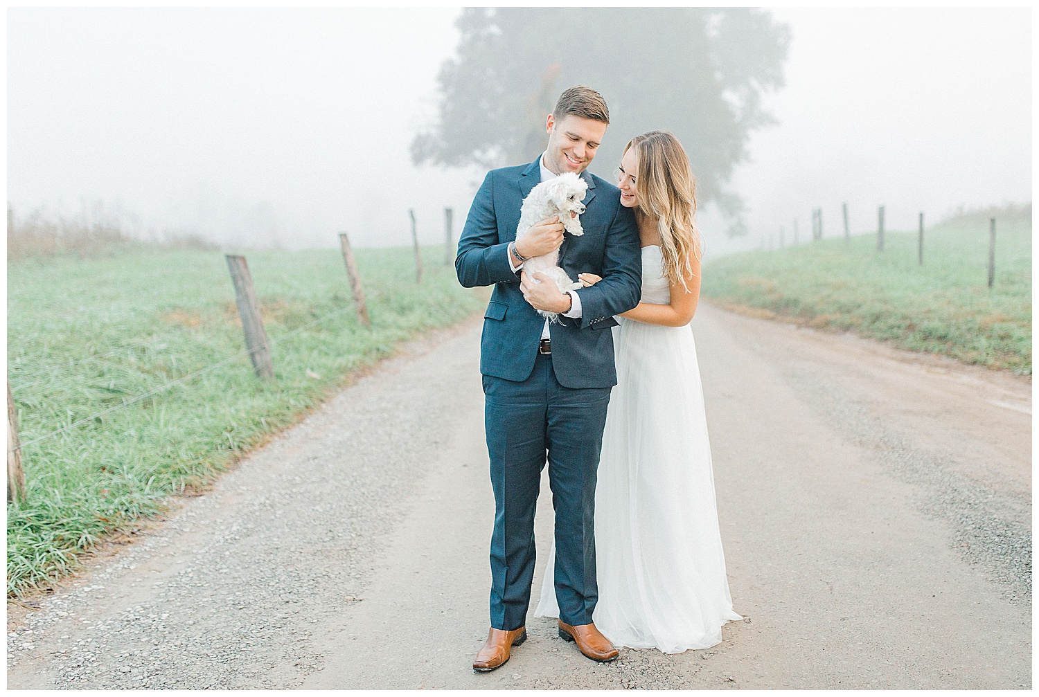 Emma Rose Company recently got to travel all the way to Nashville to photograph the most beautiful post-wedding bride and groom portraits in the Great Smoky Mountains with a gorgeous couple! Nashville wedding inspiration at it's finest._0007.jpg