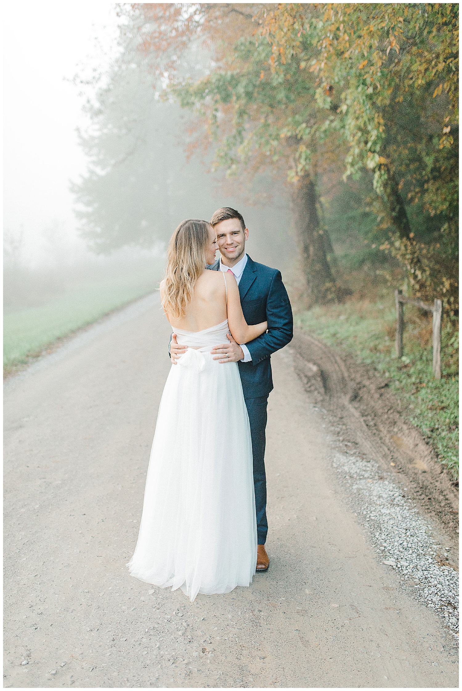 Emma Rose Company recently got to travel all the way to Nashville to photograph the most beautiful post-wedding bride and groom portraits in the Great Smoky Mountains with a gorgeous couple! Nashville wedding inspiration at it's finest._0016.jpg