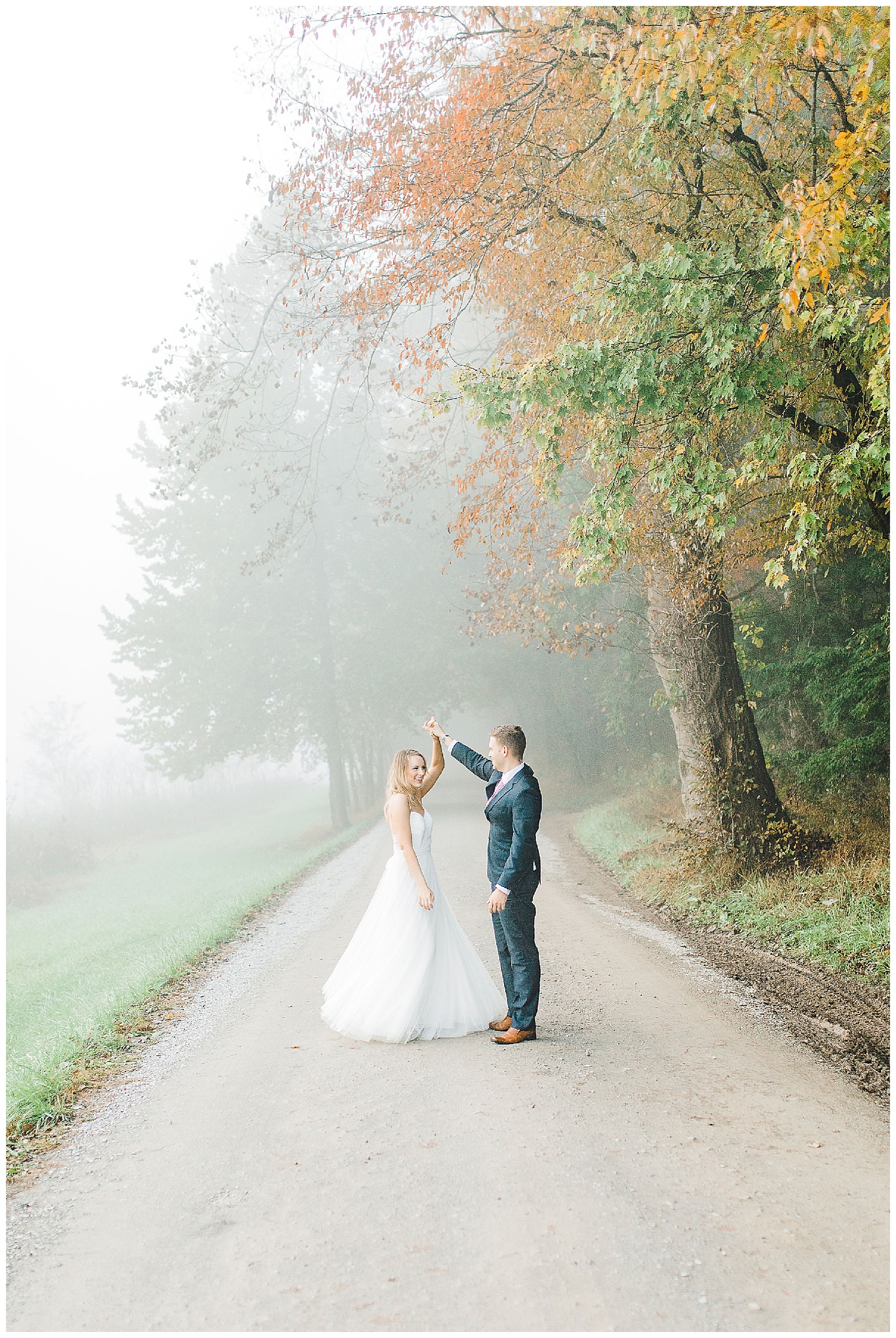 Emma Rose Company recently got to travel all the way to Nashville to photograph the most beautiful post-wedding bride and groom portraits in the Great Smoky Mountains with a gorgeous couple! Nashville wedding inspiration at it's finest._0019.jpg
