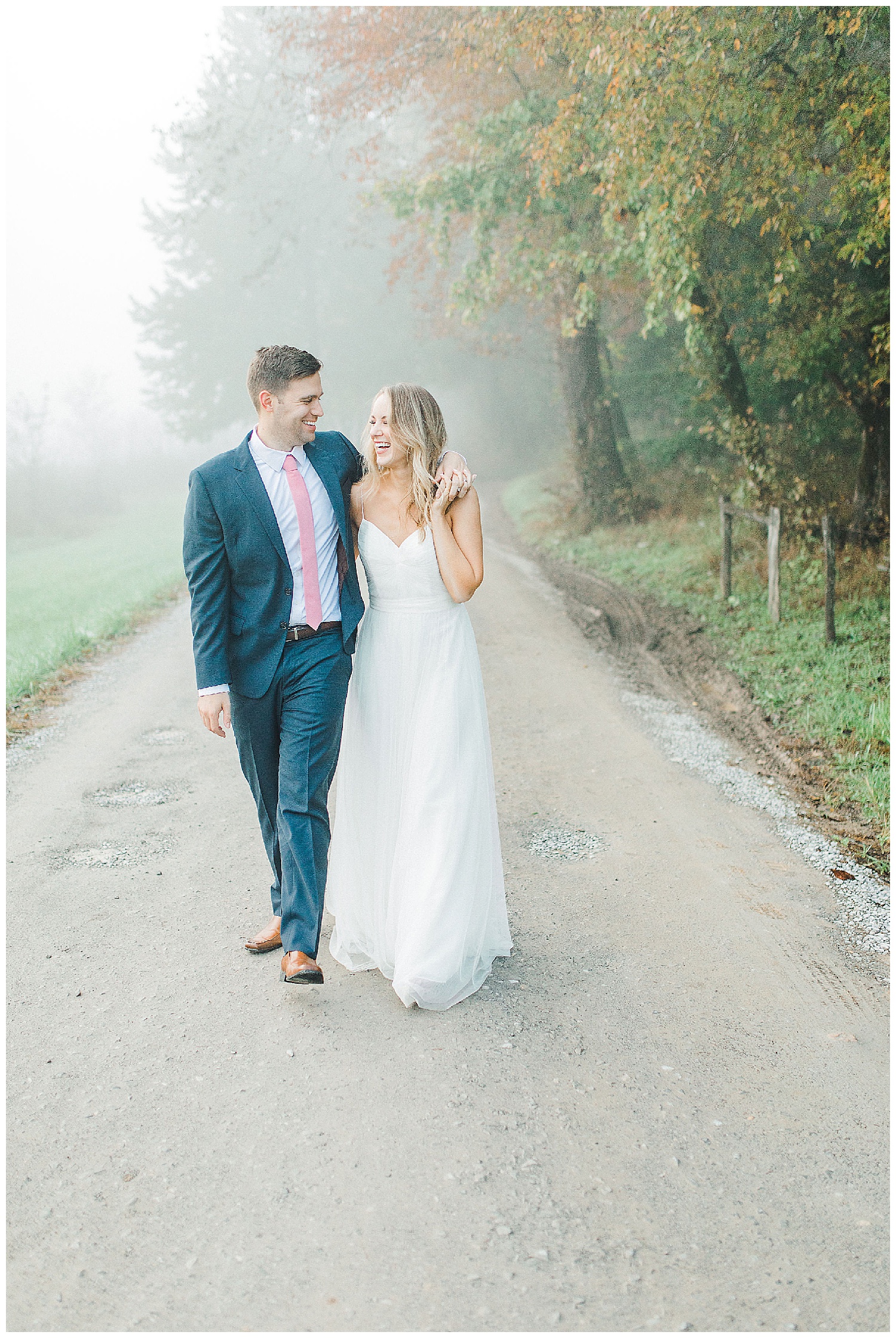 Emma Rose Company recently got to travel all the way to Nashville to photograph the most beautiful post-wedding bride and groom portraits in the Great Smoky Mountains with a gorgeous couple! Nashville wedding inspiration at it's finest._0021.jpg