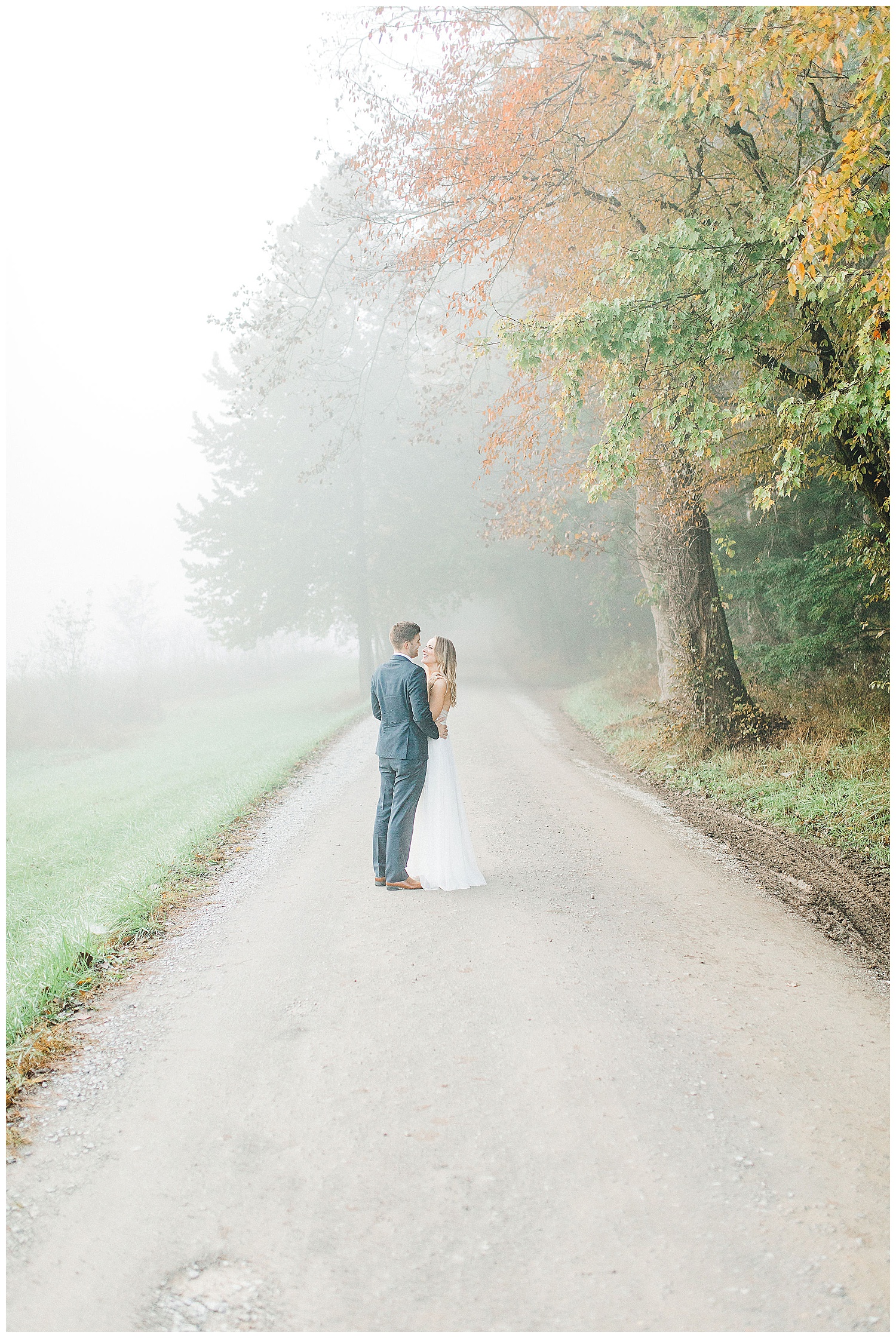 Emma Rose Company recently got to travel all the way to Nashville to photograph the most beautiful post-wedding bride and groom portraits in the Great Smoky Mountains with a gorgeous couple! Nashville wedding inspiration at it's finest._0022.jpg