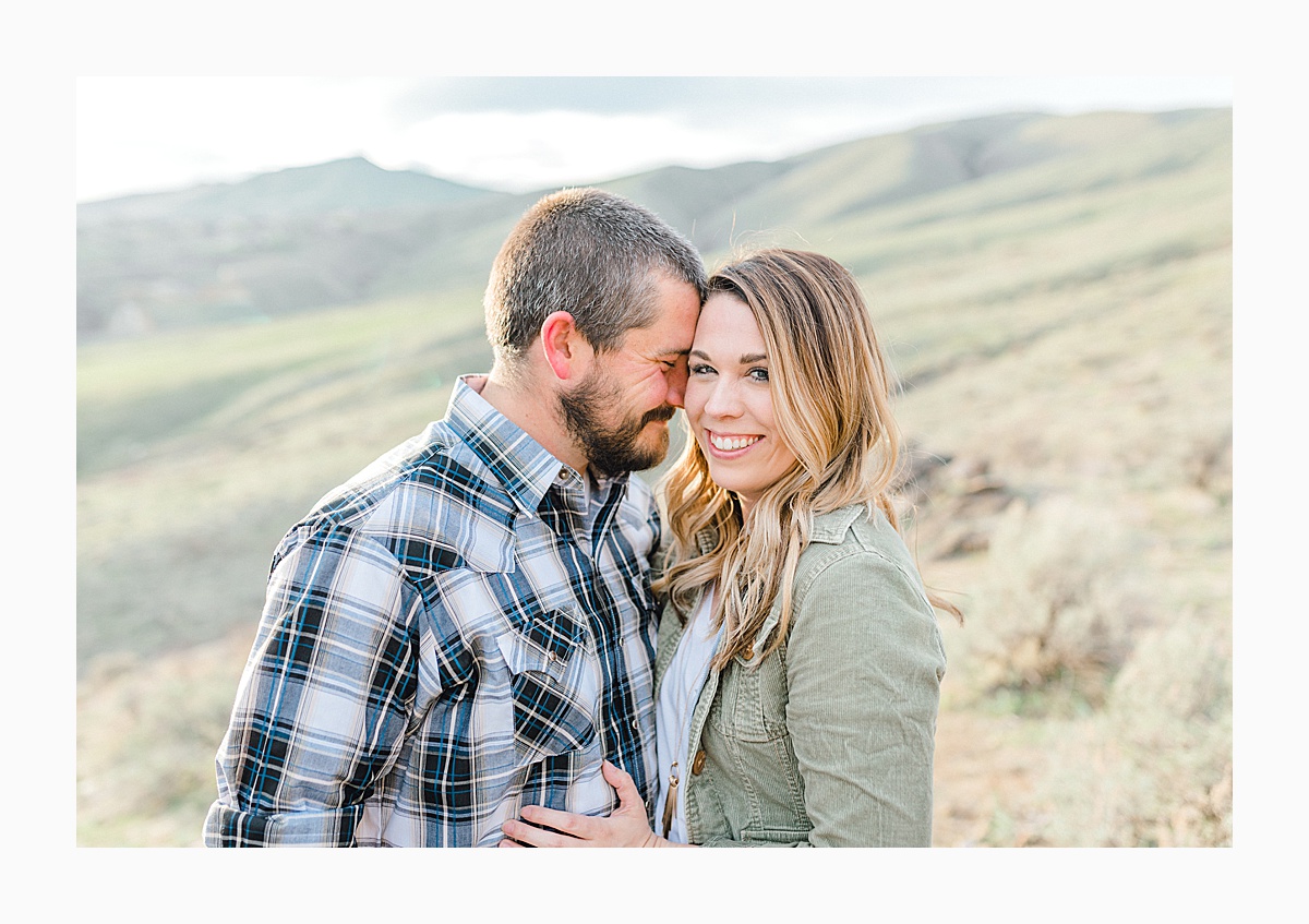 Pacific Northwest Engagement Session in the Sagebrush with Emma Rose Company who is a light and airy wedding photographer based in Seattle, Washington_0036.jpg