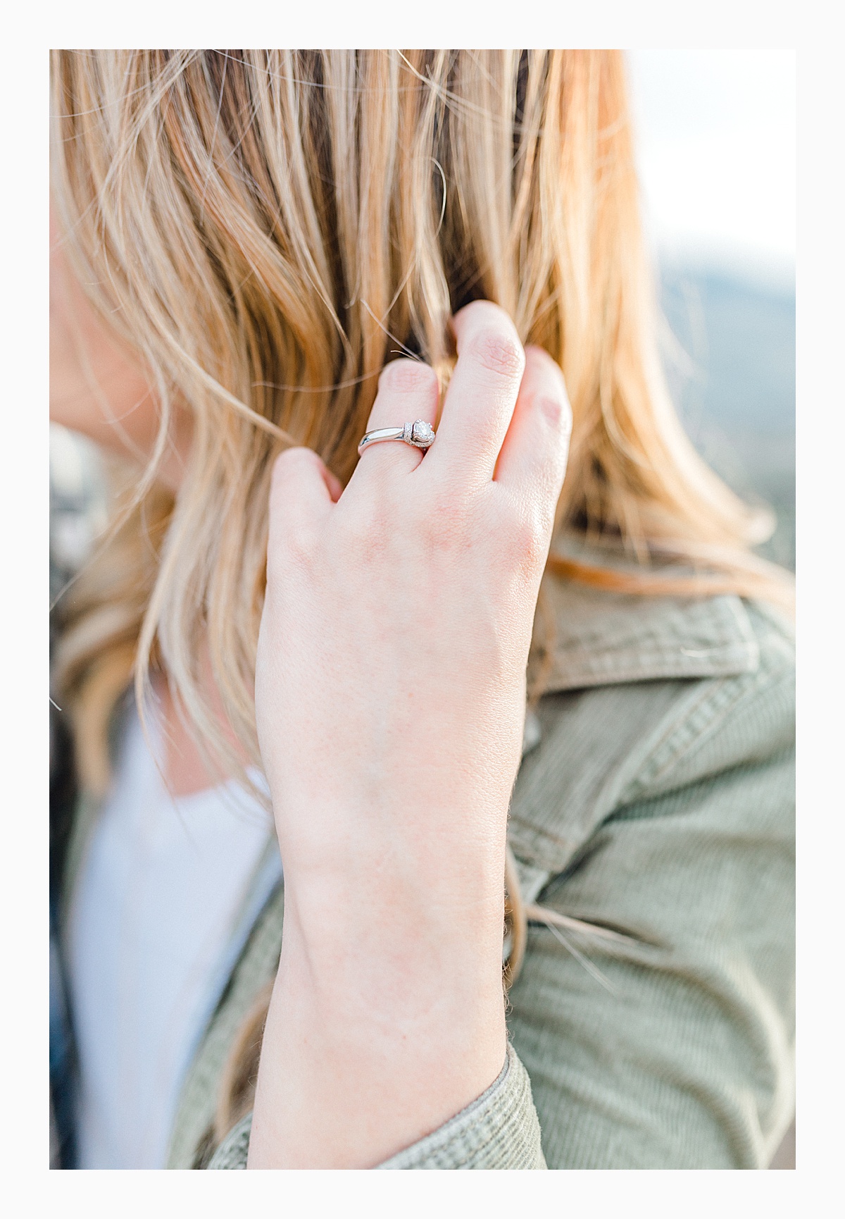 Pacific Northwest Engagement Session in the Sagebrush with Emma Rose Company who is a light and airy wedding photographer based in Seattle, Washington_0038.jpg