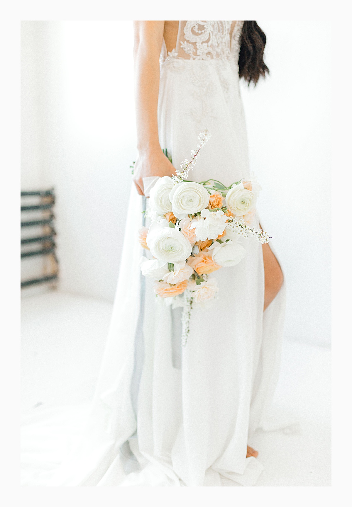 The Bemis Building in downtown Seattle is one of my favorite places to use for photo shoots! This styled bridal shoot with touches of peach and white was dreamy. #emmarosecompany #kindredpresets #seattlebride_0018.jpg