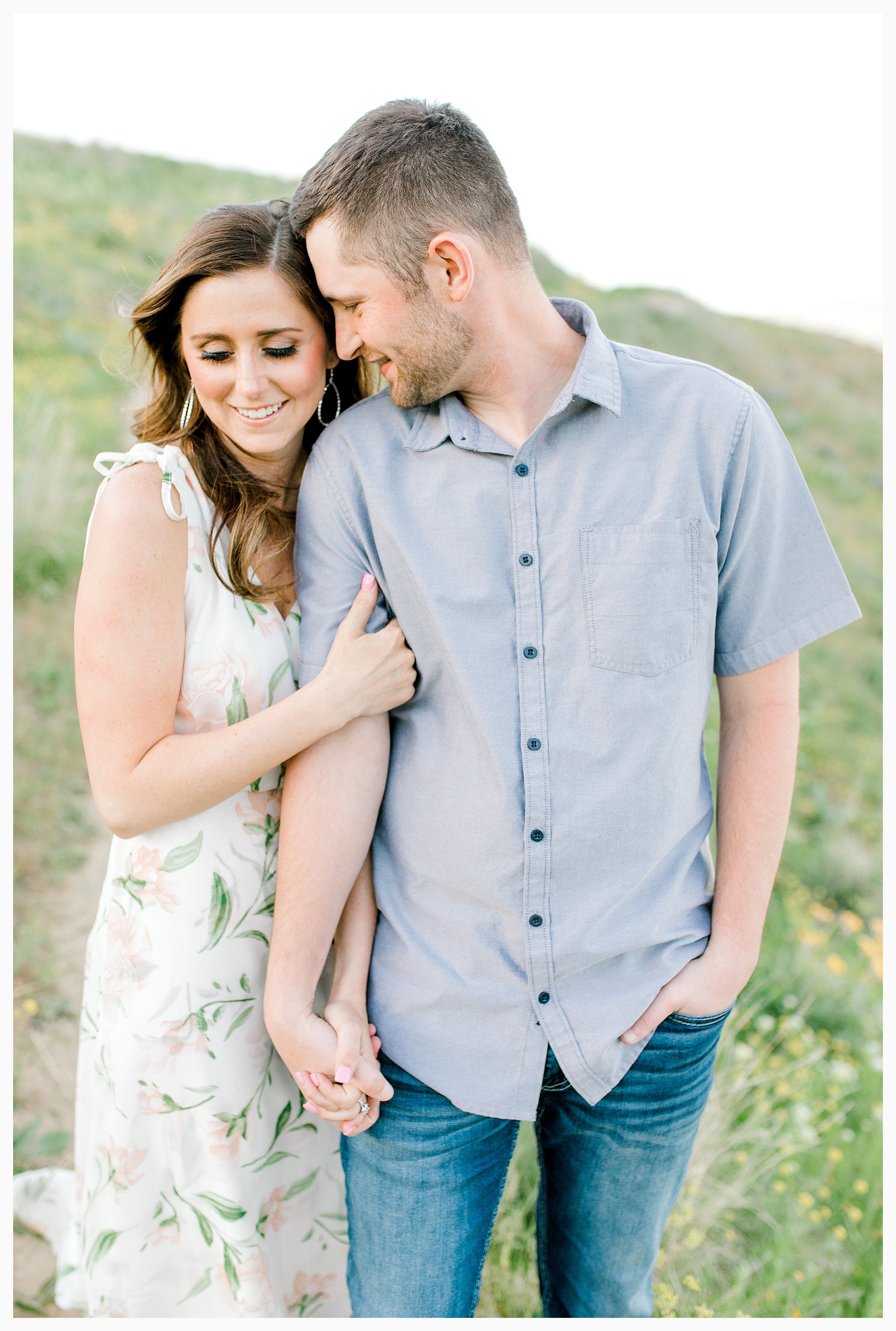 Engagement session amongst the wildflowers in Wenatchee, Washington | Engagement Session Outfit Inspiration for Wedding Photography with Emma Rose Company | Light and Airy PNW Photographer, Seattle Bride_0004.jpg