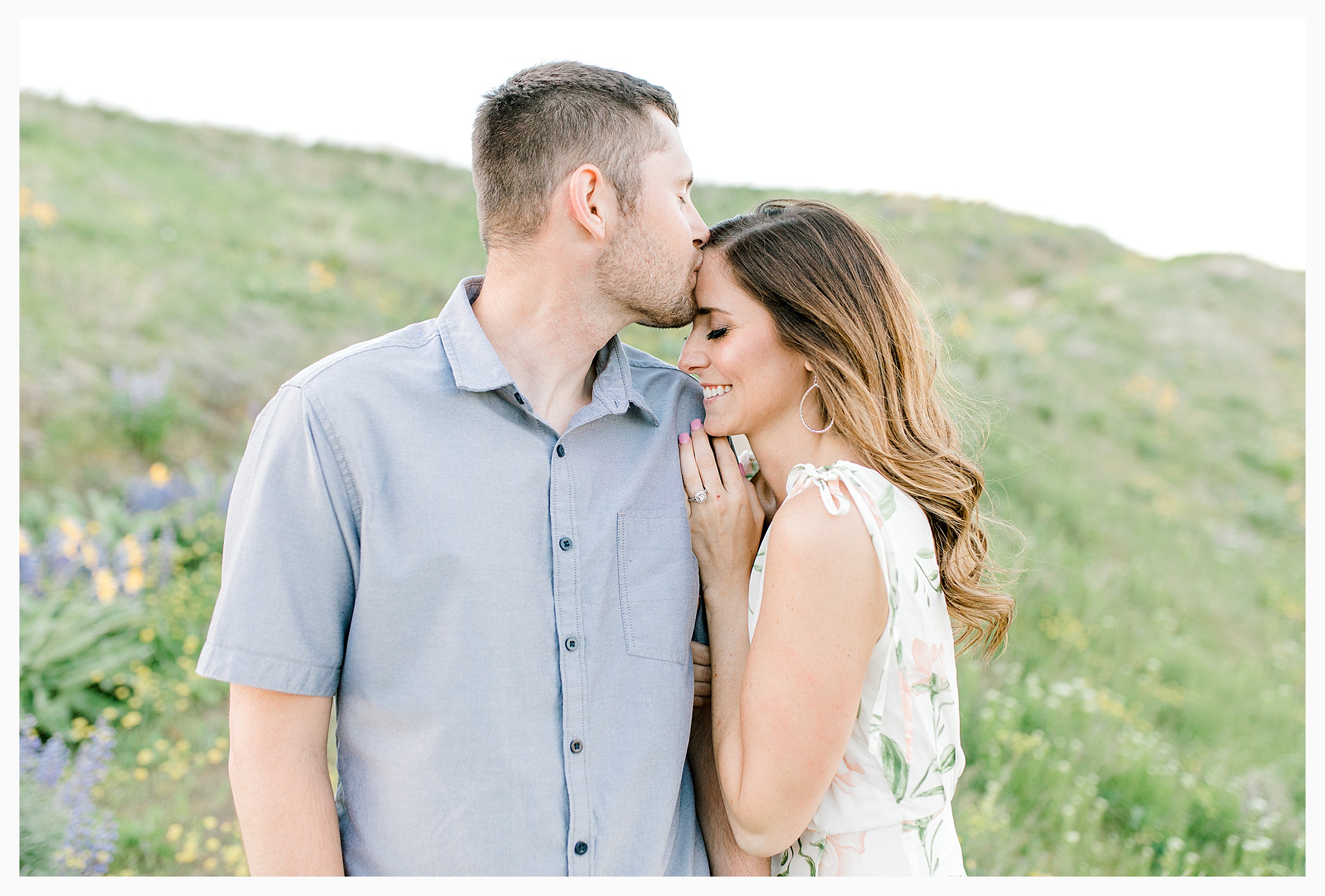 Engagement session amongst the wildflowers in Wenatchee, Washington | Engagement Session Outfit Inspiration for Wedding Photography with Emma Rose Company | Light and Airy PNW Photographer, Seattle Bride_0008.jpg