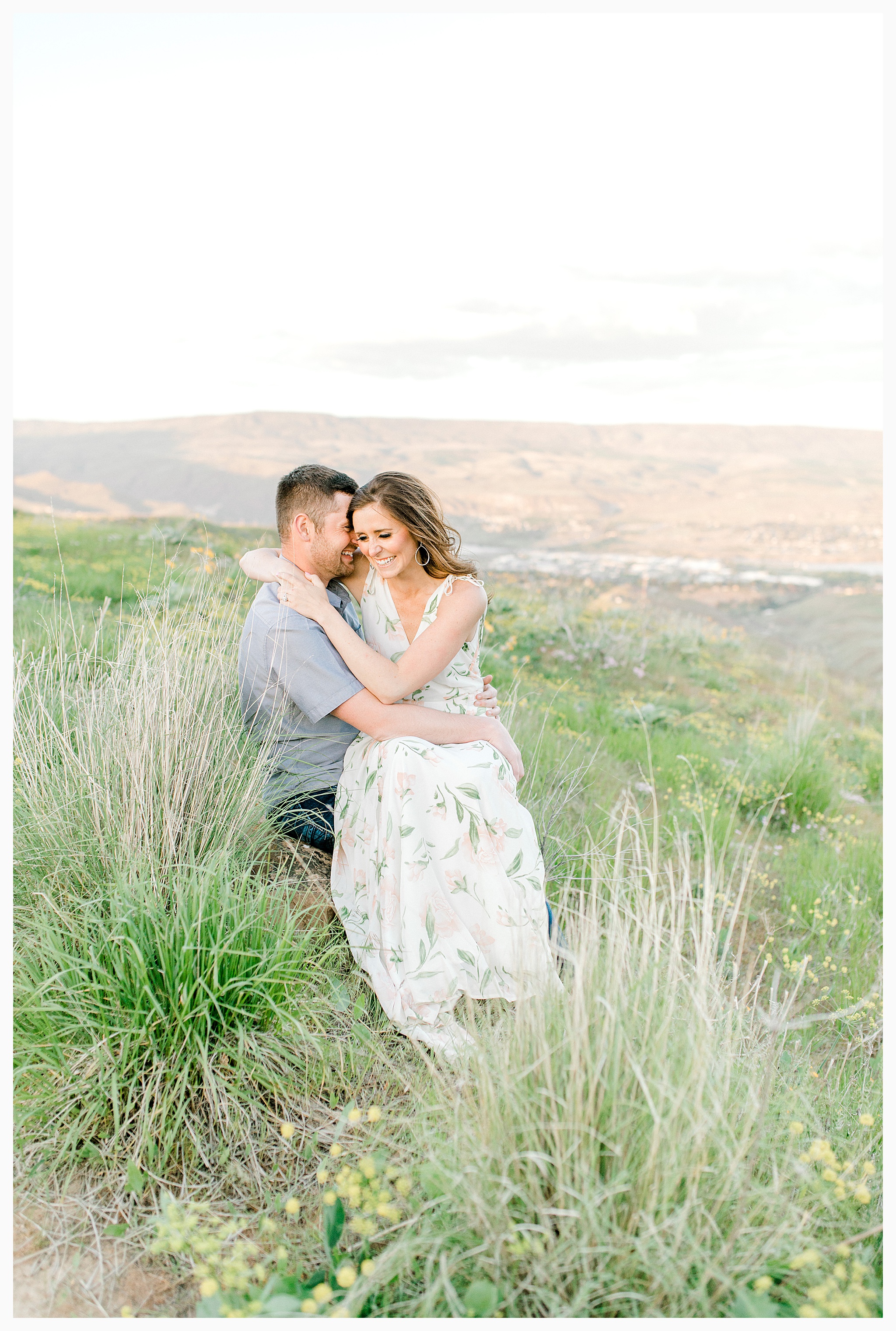 Engagement session amongst the wildflowers in Wenatchee, Washington | Engagement Session Outfit Inspiration for Wedding Photography with Emma Rose Company | Light and Airy PNW Photographer, Seattle Bride_0021.jpg
