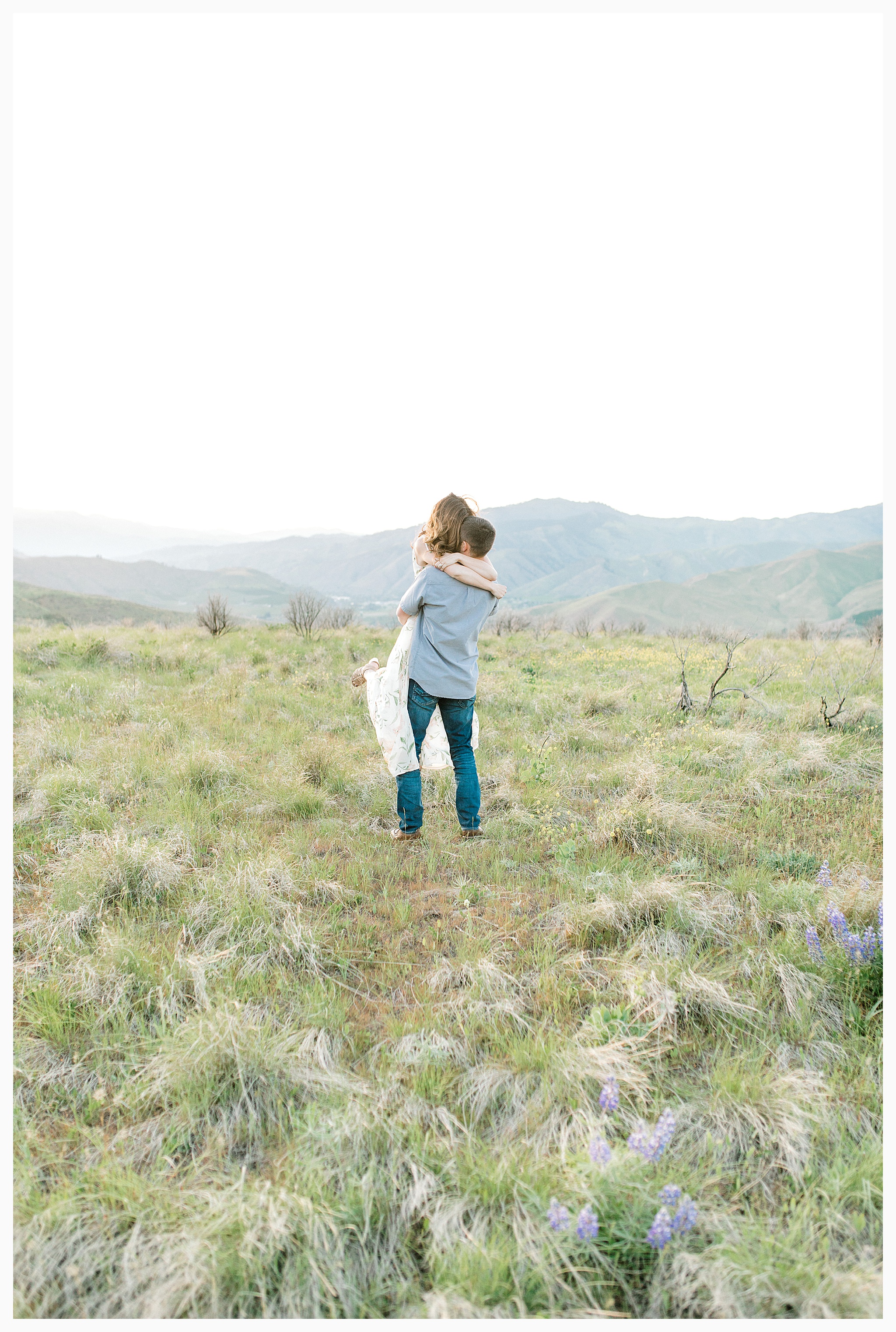 Engagement session amongst the wildflowers in Wenatchee, Washington | Engagement Session Outfit Inspiration for Wedding Photography with Emma Rose Company | Light and Airy PNW Photographer, Seattle Bride_0024.jpg