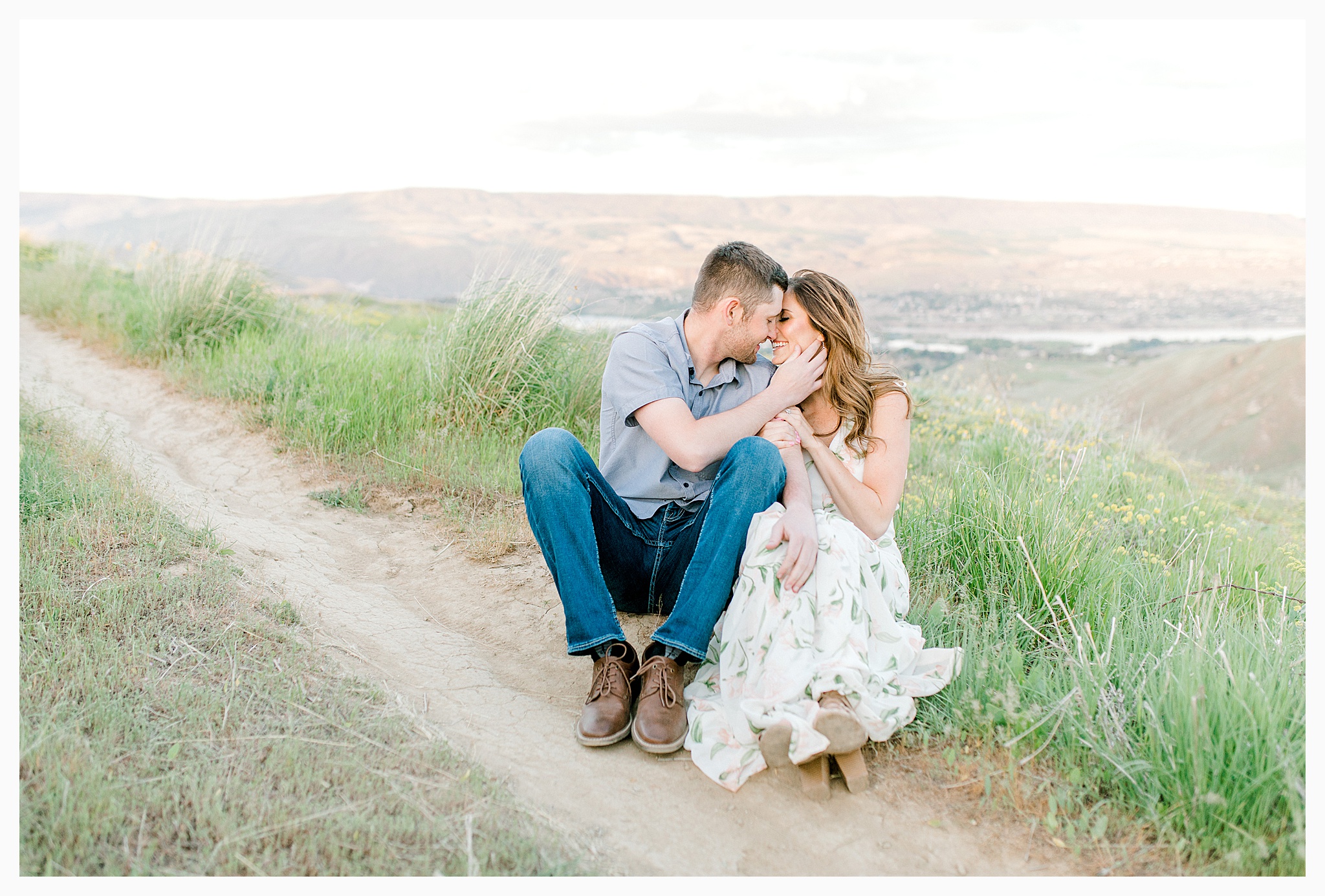 Engagement session amongst the wildflowers in Wenatchee, Washington | Engagement Session Outfit Inspiration for Wedding Photography with Emma Rose Company | Light and Airy PNW Photographer, Seattle Bride_0030.jpg