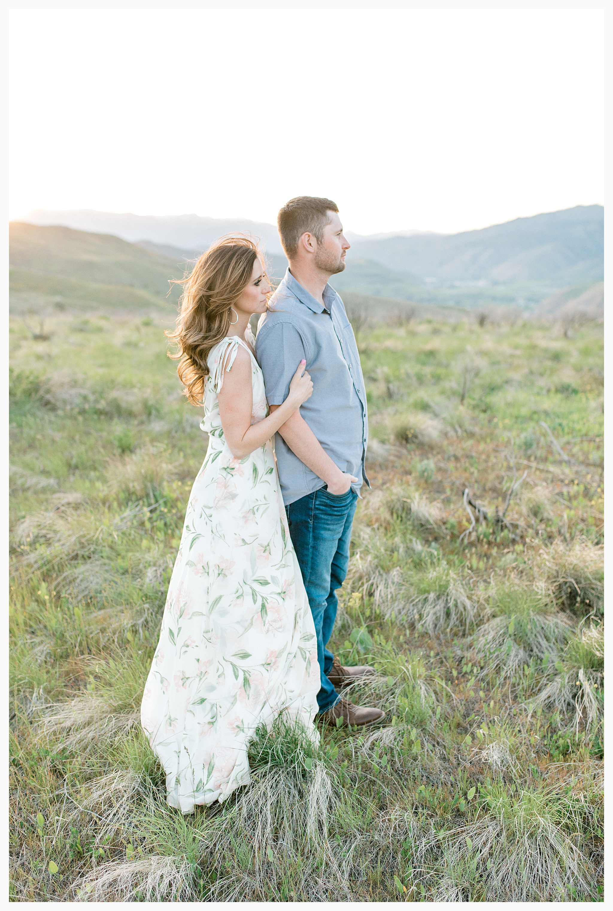 Engagement session amongst the wildflowers in Wenatchee, Washington | Engagement Session Outfit Inspiration for Wedding Photography with Emma Rose Company | Light and Airy PNW Photographer, Seattle Bride_0033.jpg