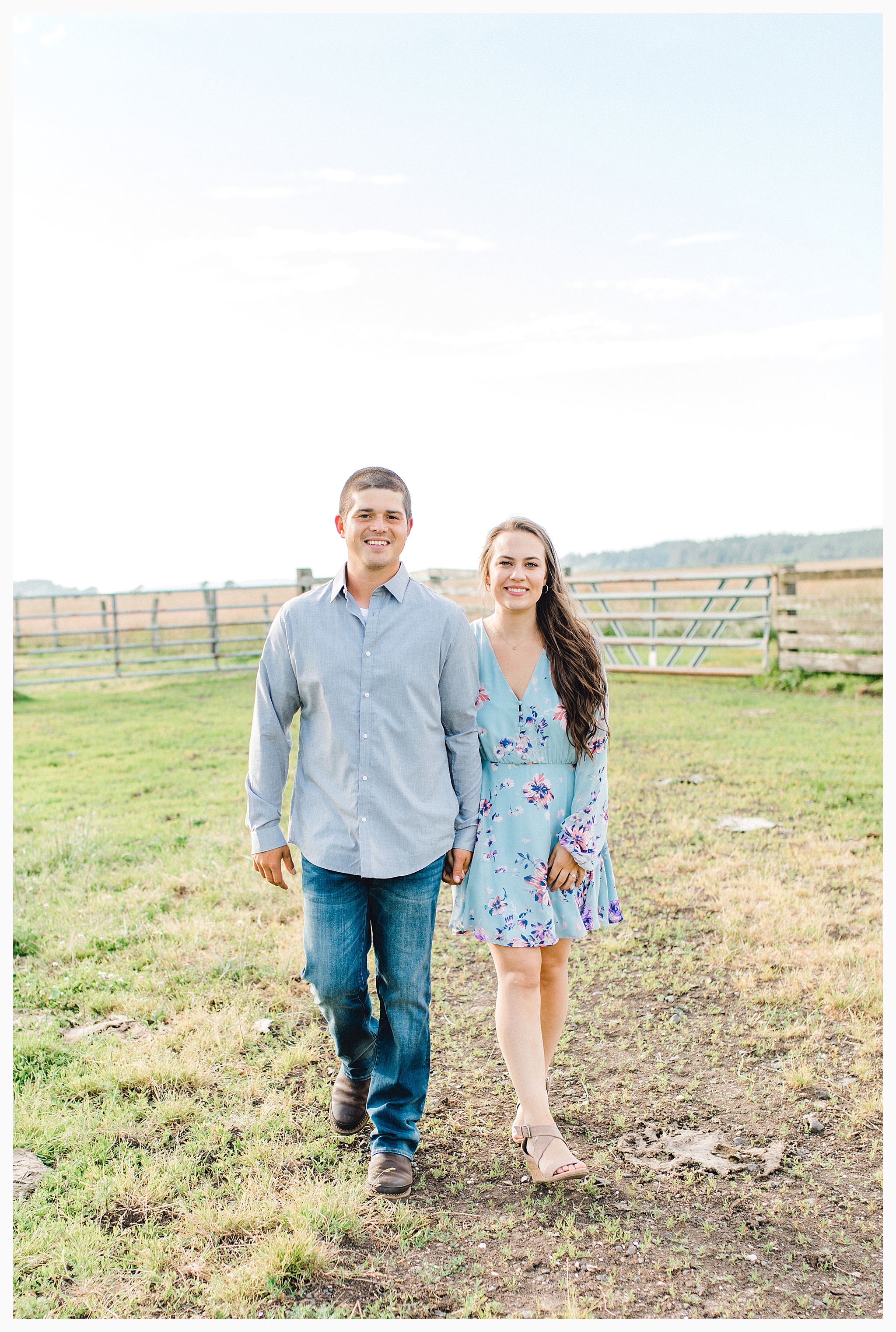 Beautiful evening engagement session on Rose Ranch, Emma Rose Company Seattle and Portland light and airy wedding and portrait photography, what to wear for pictures_0019.jpg