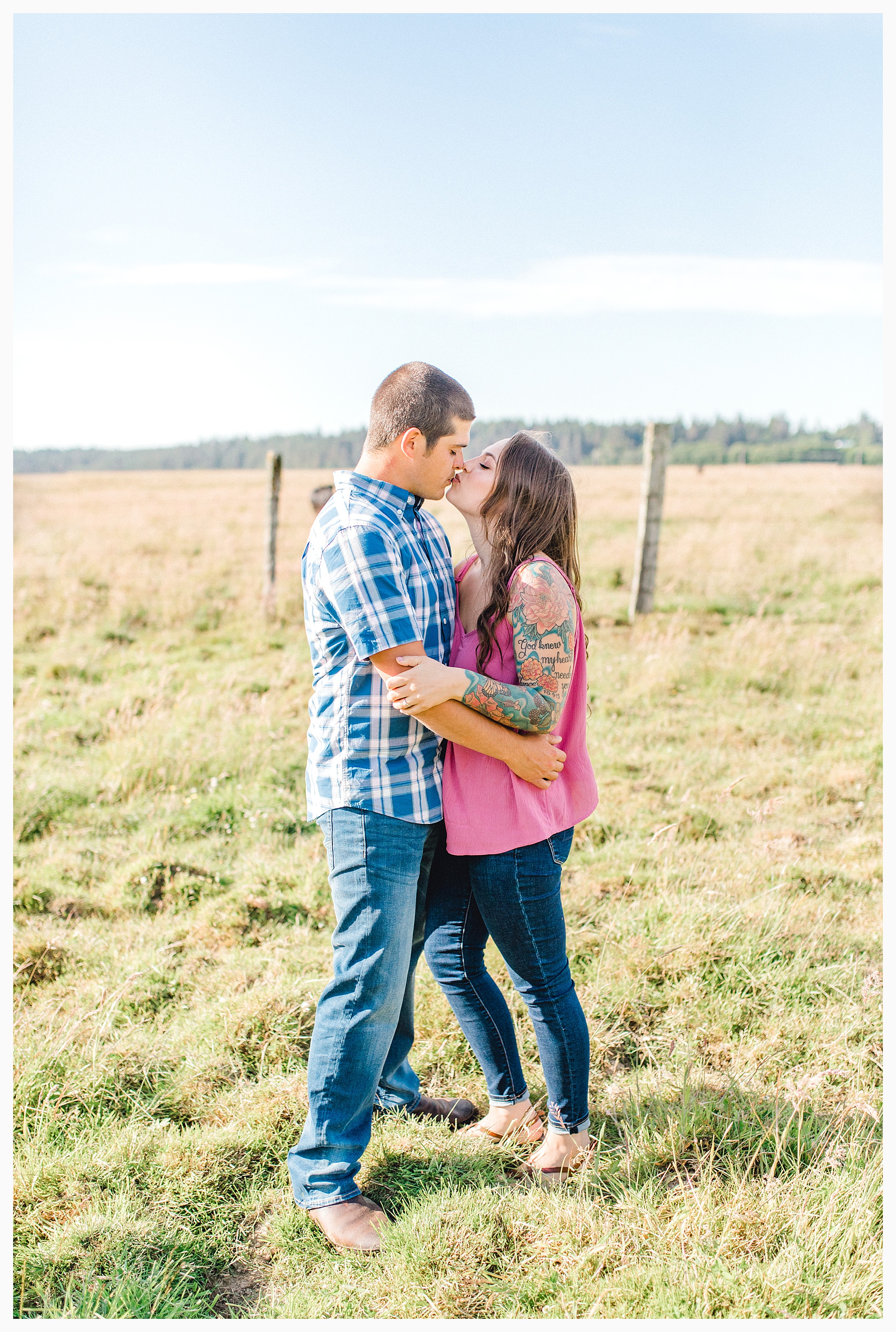 Beautiful evening engagement session on Rose Ranch, Emma Rose Company Seattle and Portland light and airy wedding and portrait photography, what to wear for pictures_0017.jpg