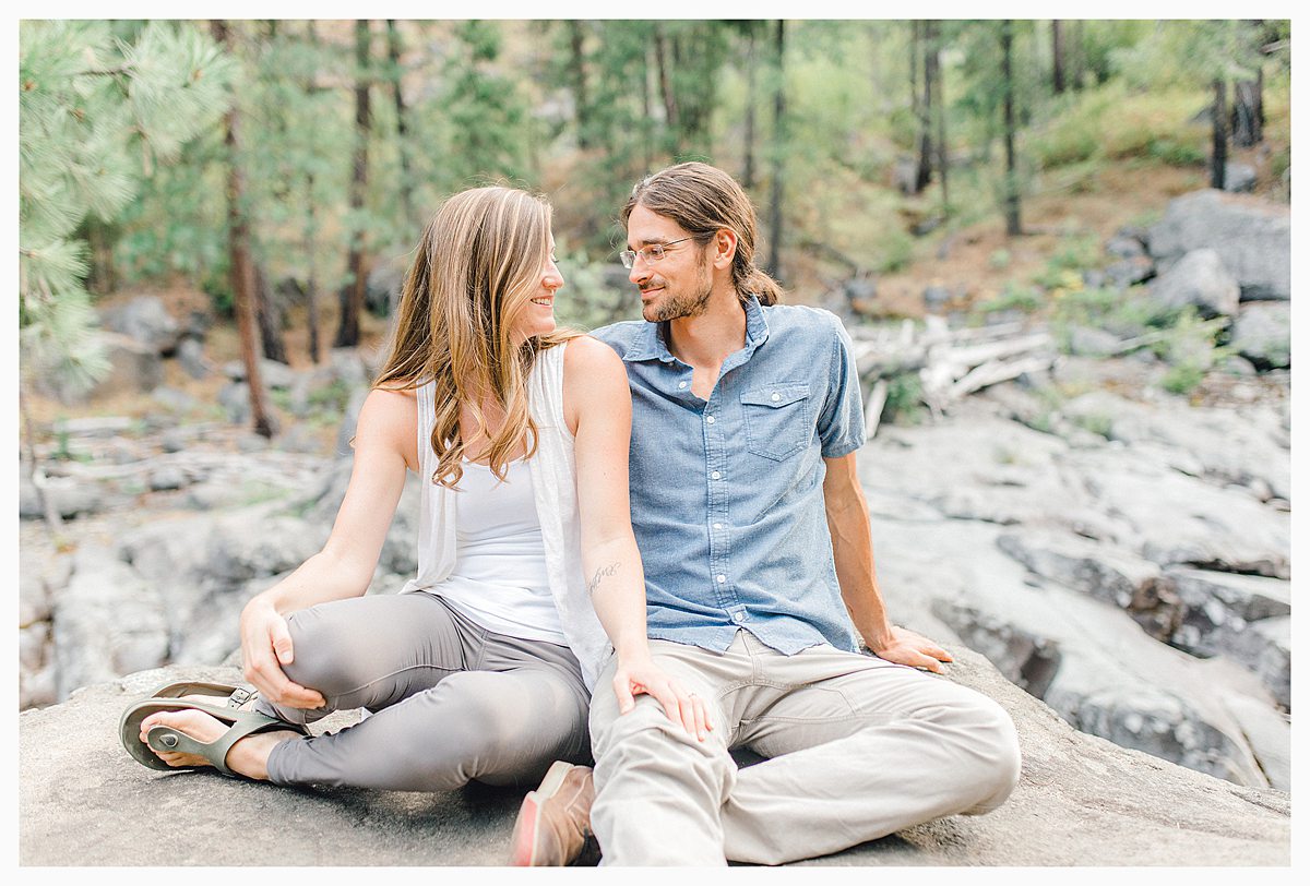 If you love the Pacific Northwest, Leavenworth, and gorgeous light and airy photography, you'll want to view this portrait session with Emma Rose Company. #pnw #leavenworth Find inspiration on what to wear to your photo session._0008.jpg
