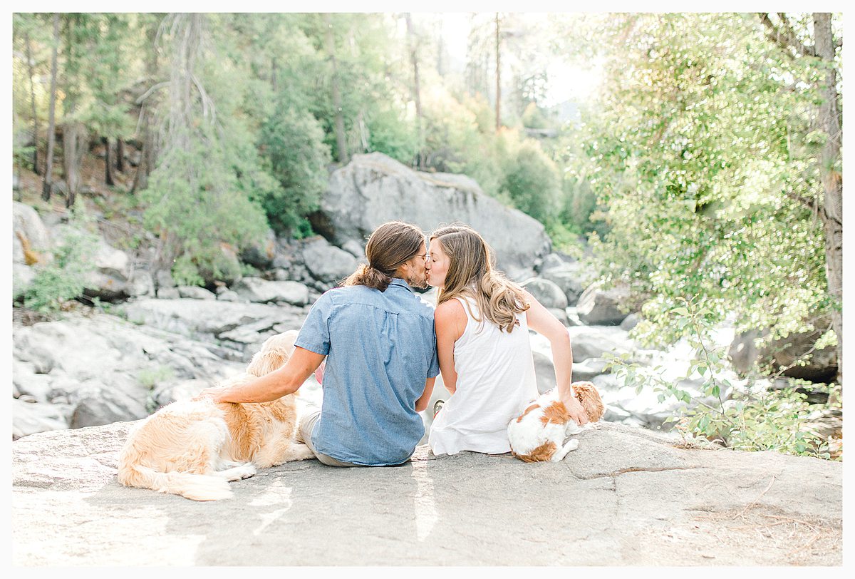 If you love the Pacific Northwest, Leavenworth, and gorgeous light and airy photography, you'll want to view this portrait session with Emma Rose Company. #pnw #leavenworth Find inspiration on what to wear to your photo session._0018.jpg