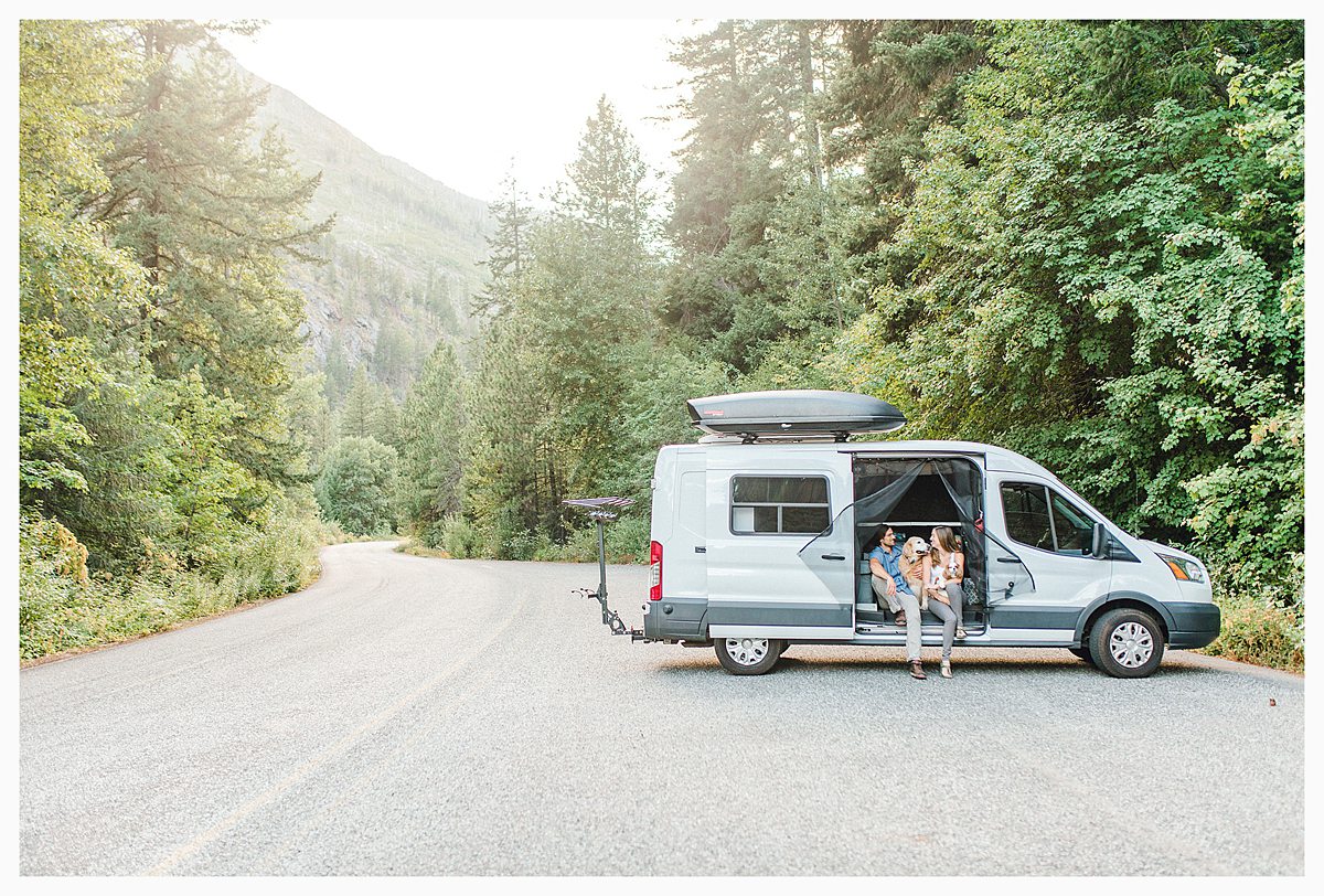 If you love the Pacific Northwest, Leavenworth, and gorgeous light and airy photography, you'll want to view this portrait session with Emma Rose Company. #pnw #leavenworth Find inspiration on what to wear to your photo session._0025.jpg